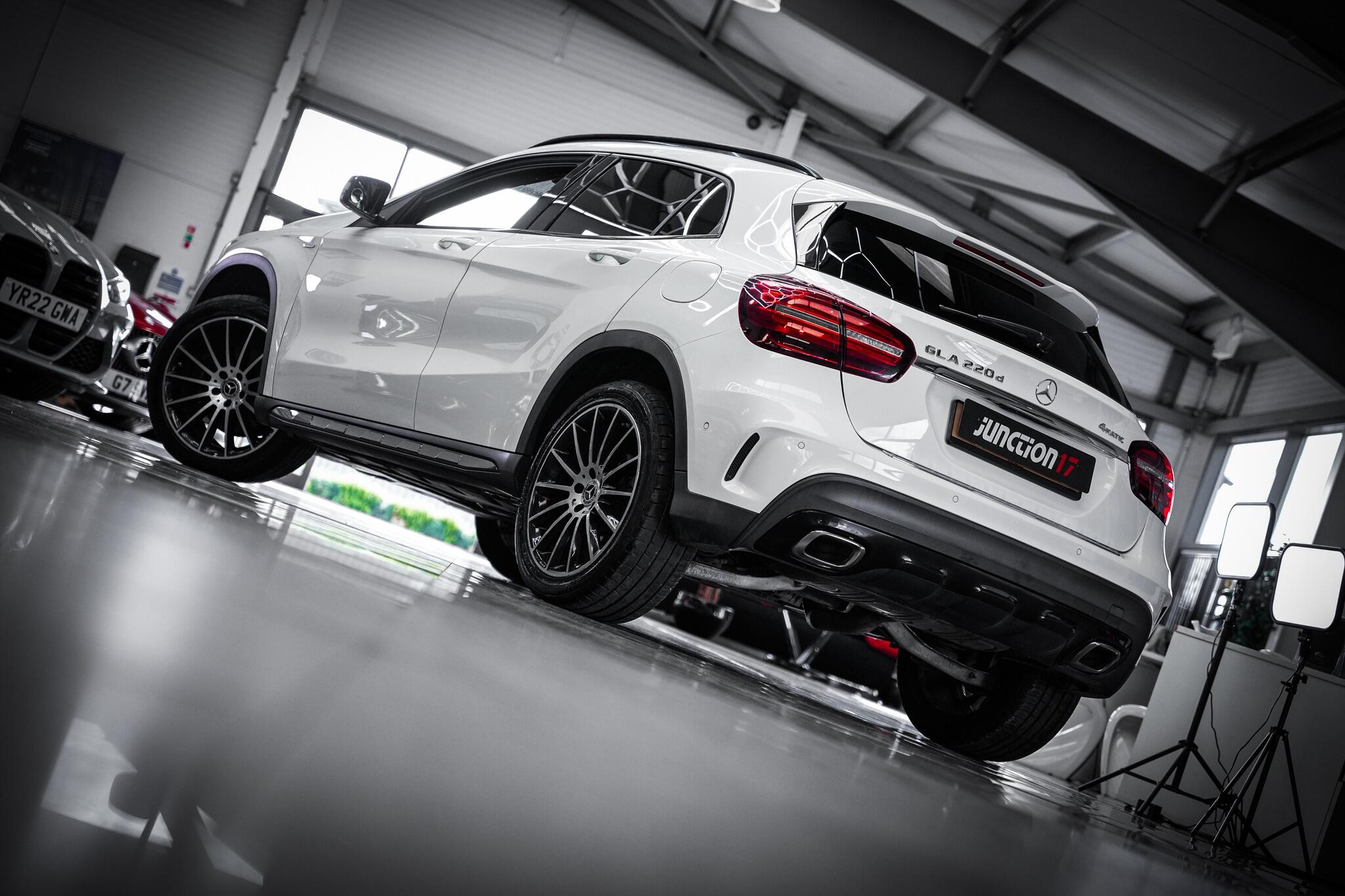 Mercedes-Benz Gla view 6