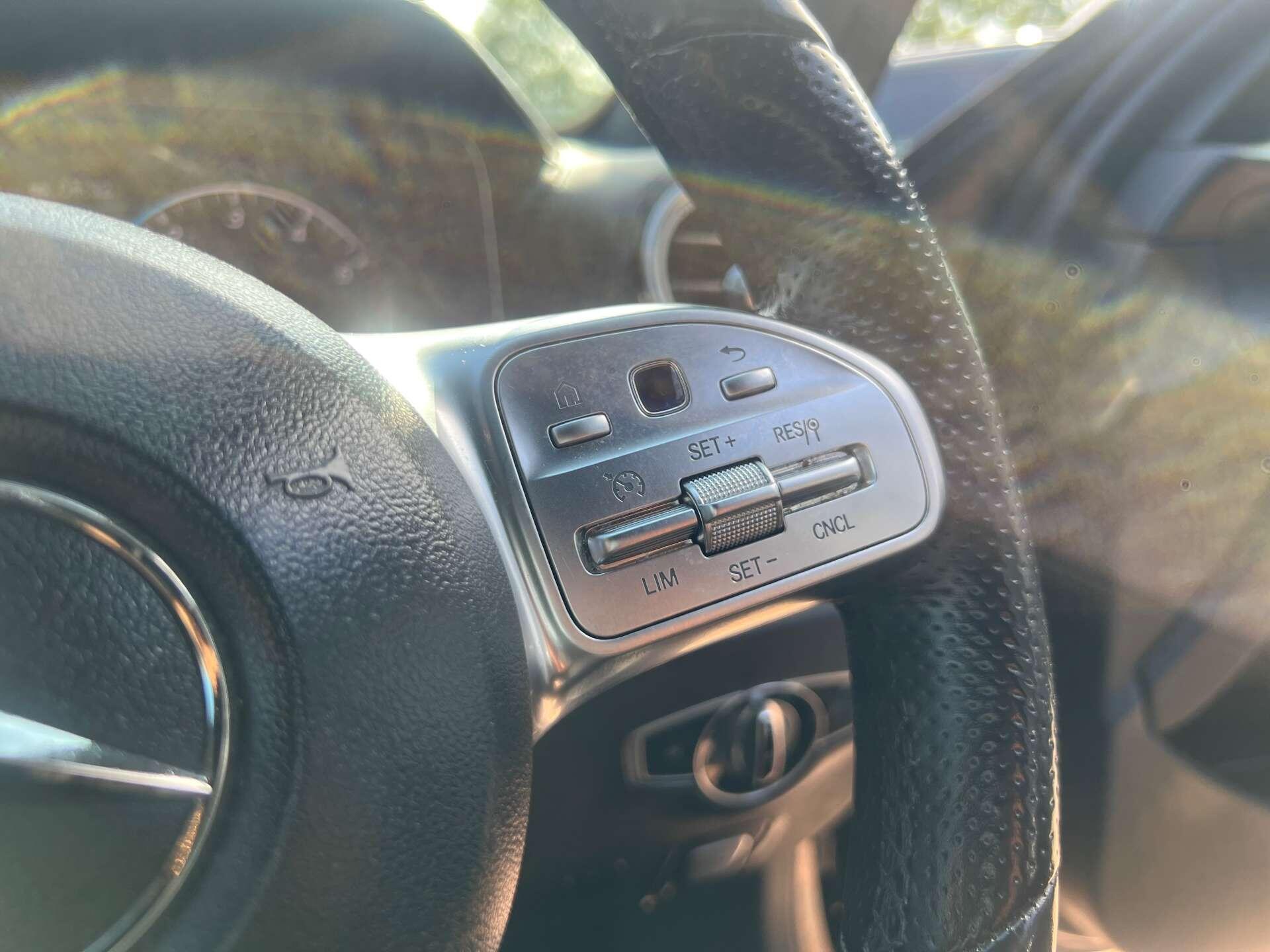 Mercedes-Benz E-Class view 69