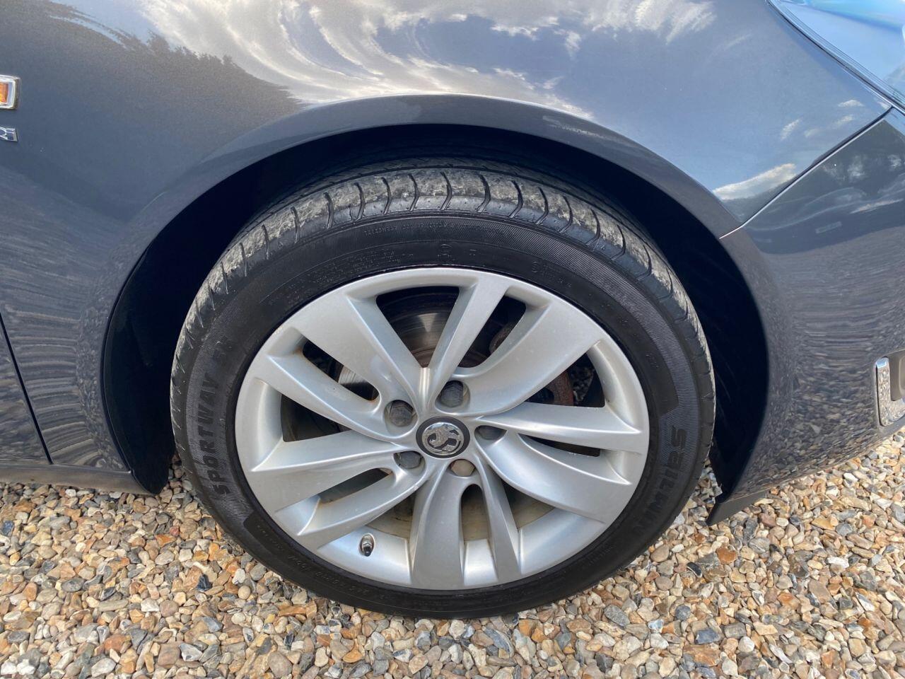 Vauxhall Insignia view 35