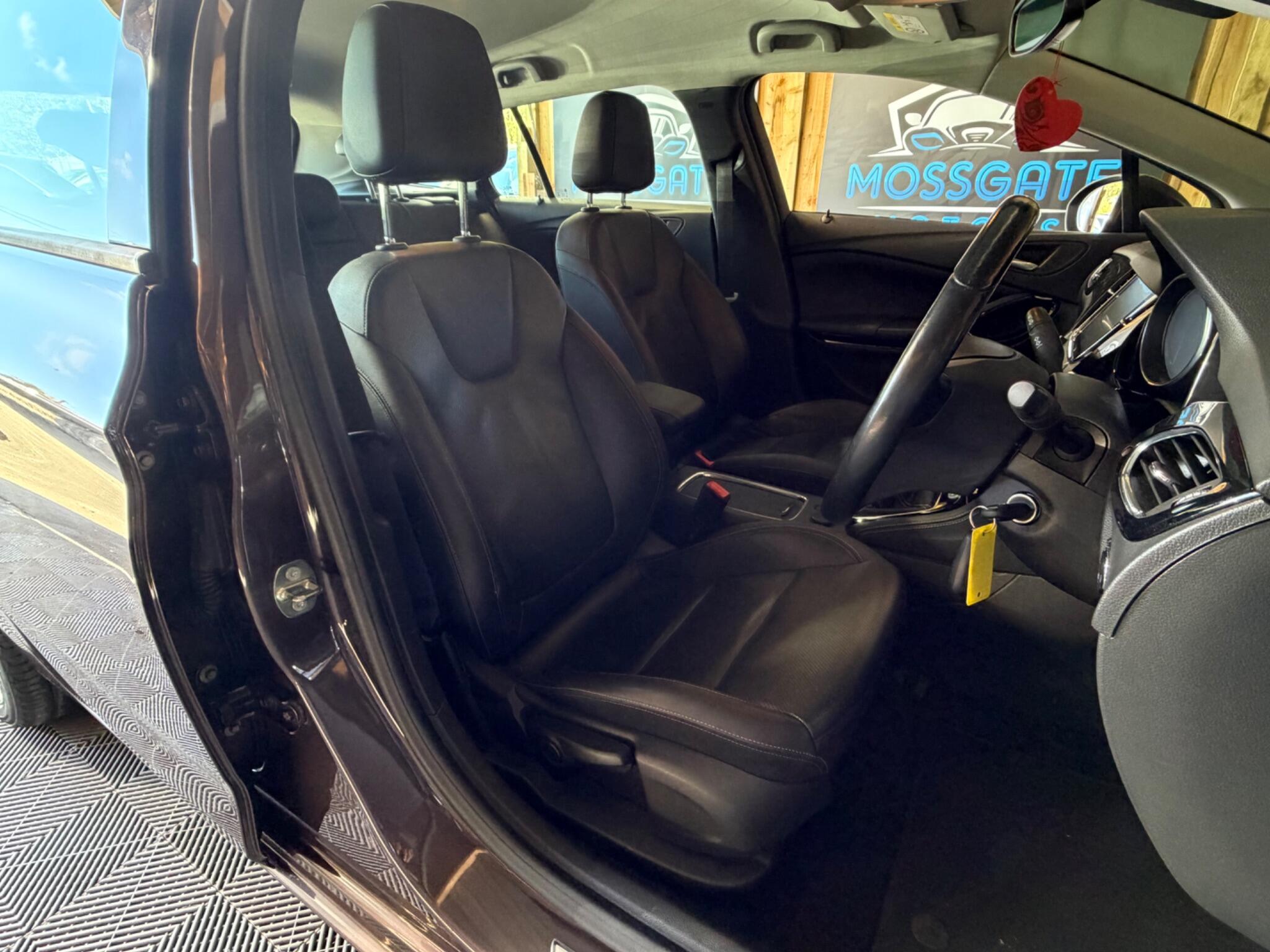 Vauxhall Astra view 18