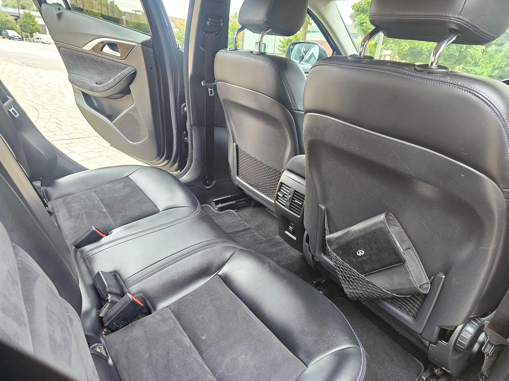 Infiniti Q30 view 19
