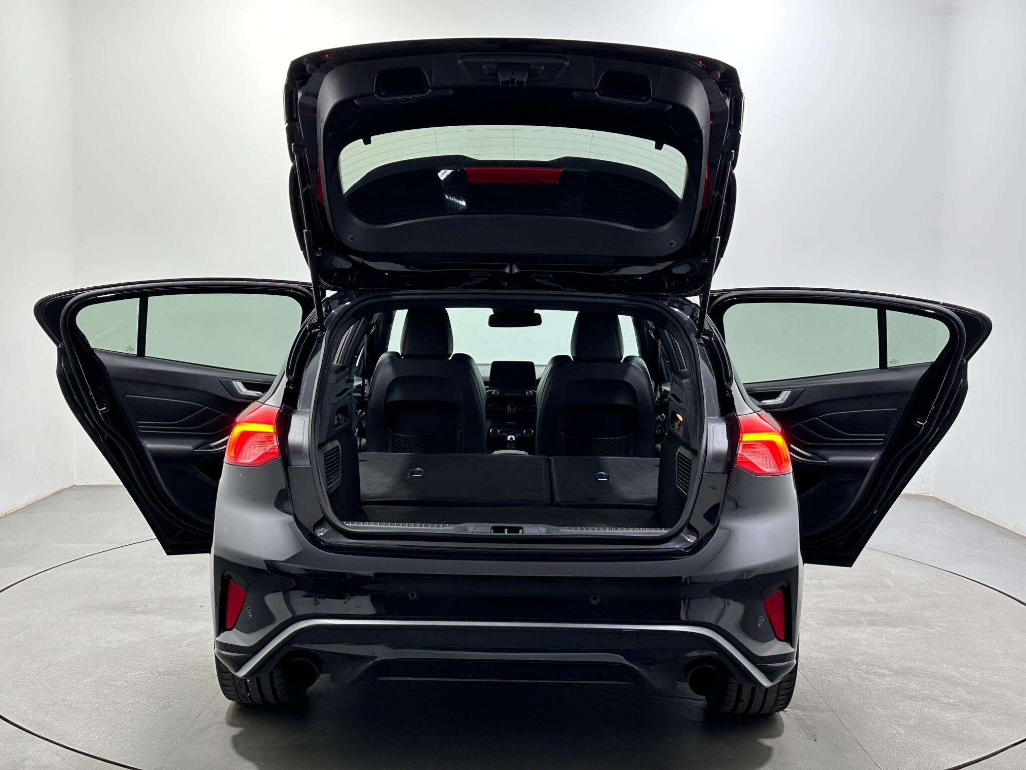 Ford Focus view 43