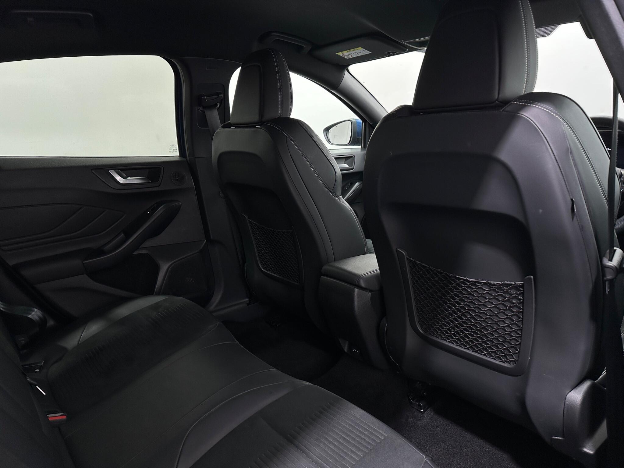 Ford Focus view 40