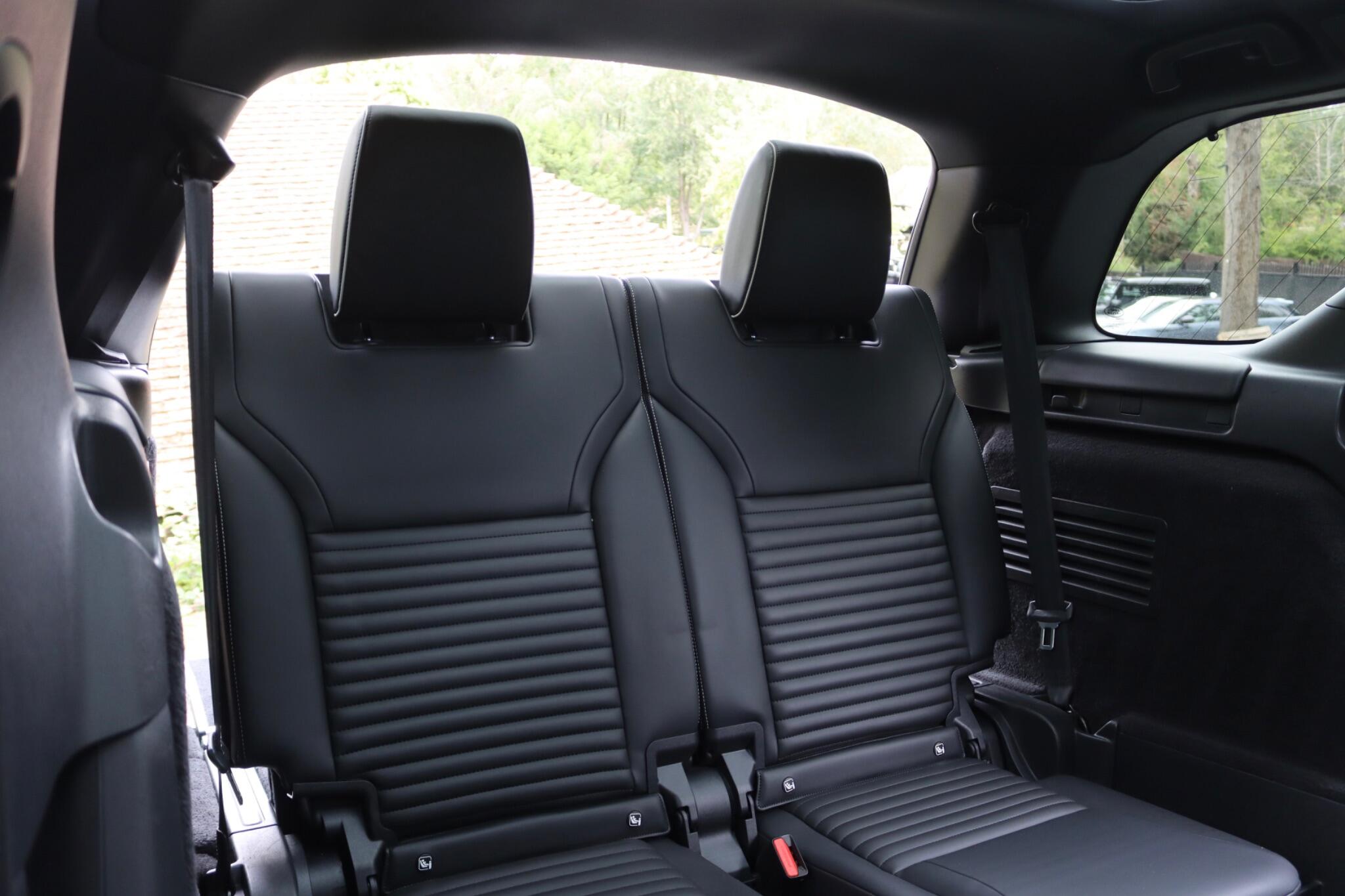 Land Rover Discovery view 37