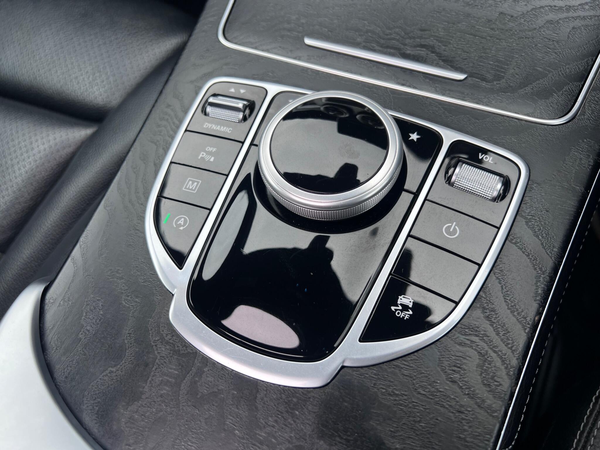 Mercedes-Benz GLC view 28