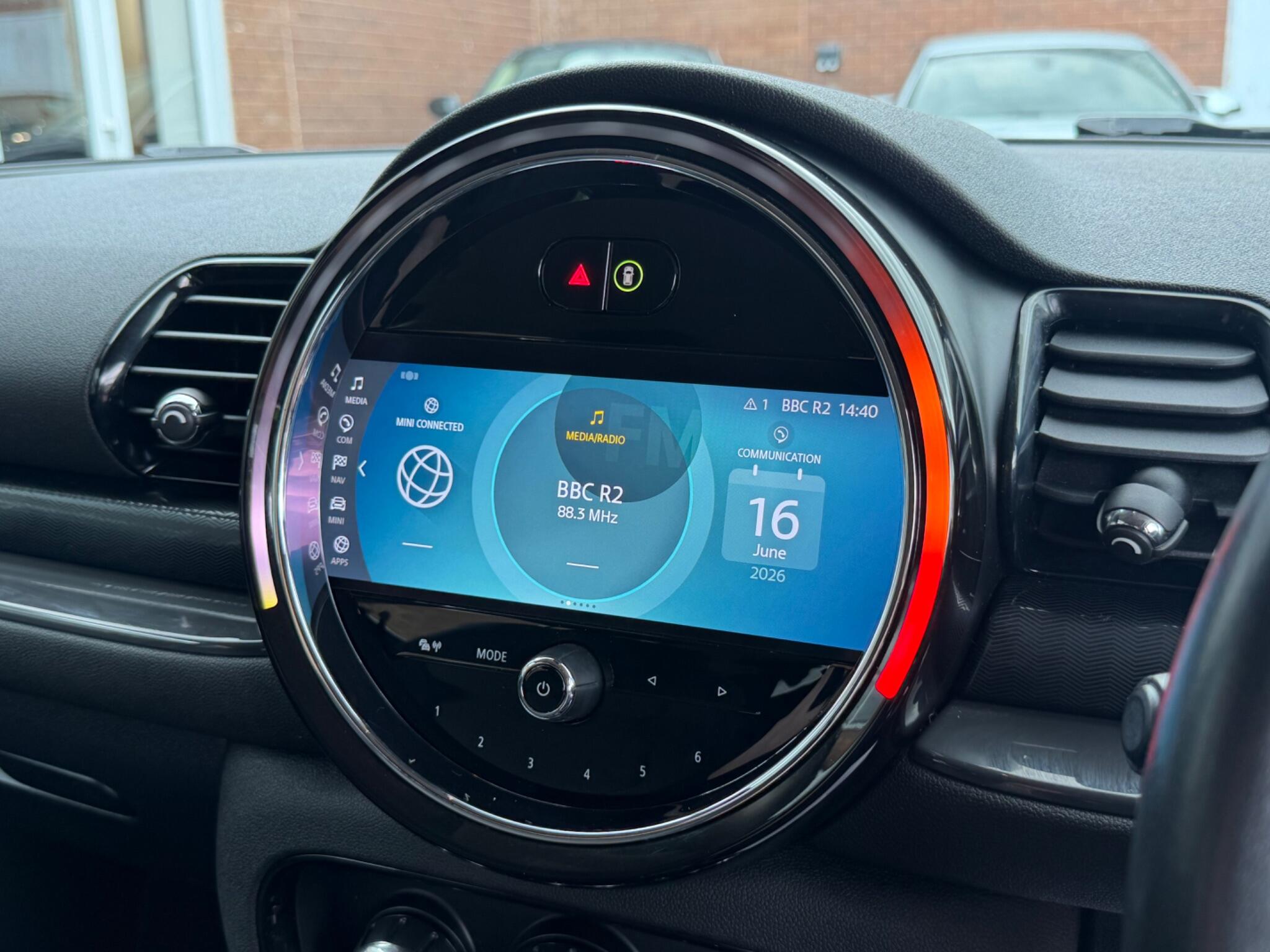 Mini Clubman view 70
