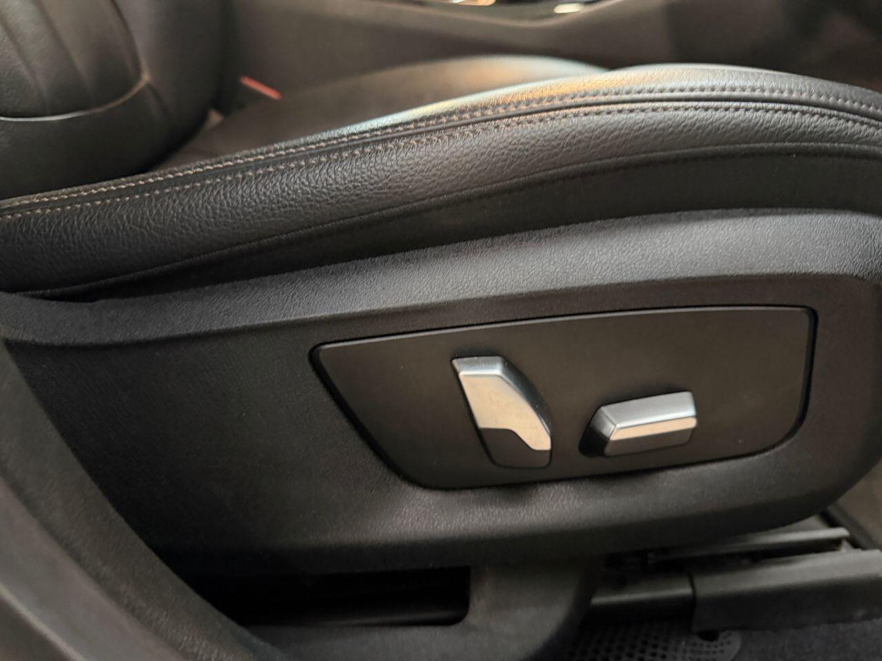 BMW 6 Series Gran Turismo view 36