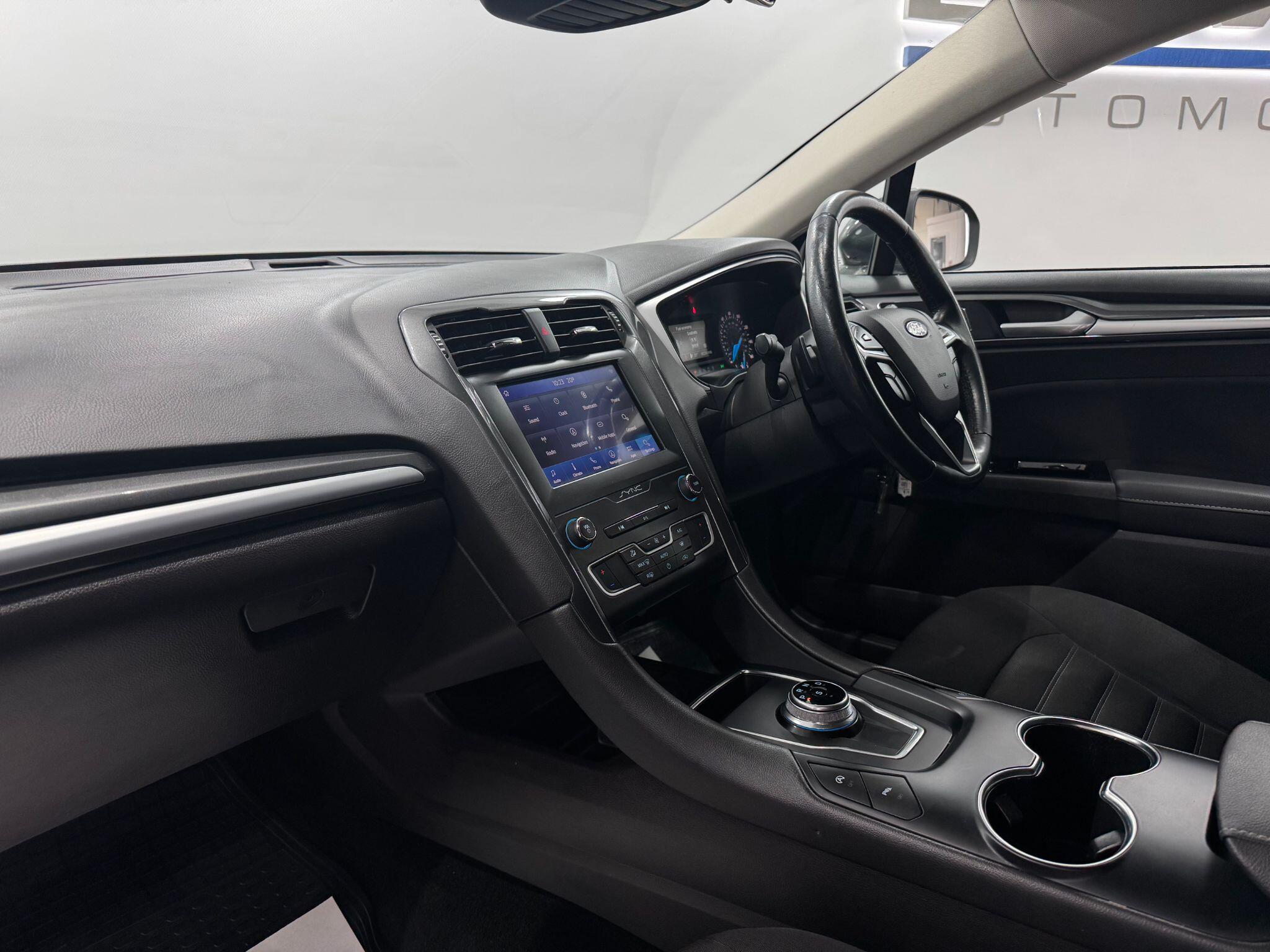 Ford Mondeo view 34