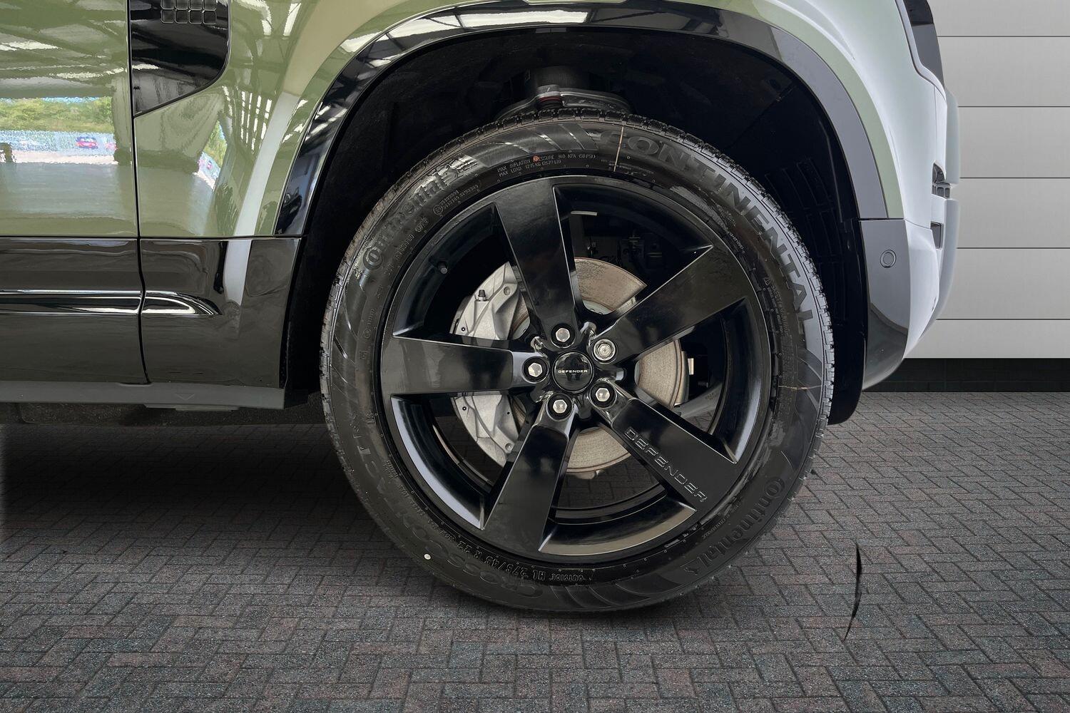 Land Rover Defender view 8