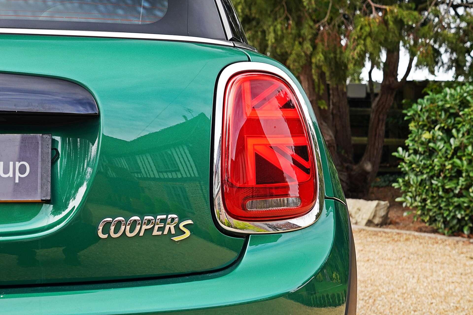 Mini Hatch view 5