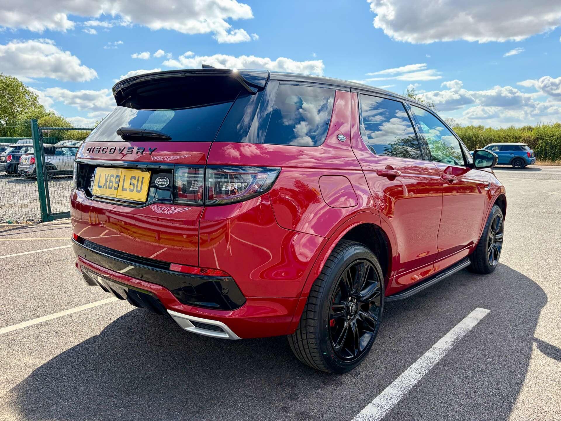 Land Rover Discovery Sport view 8