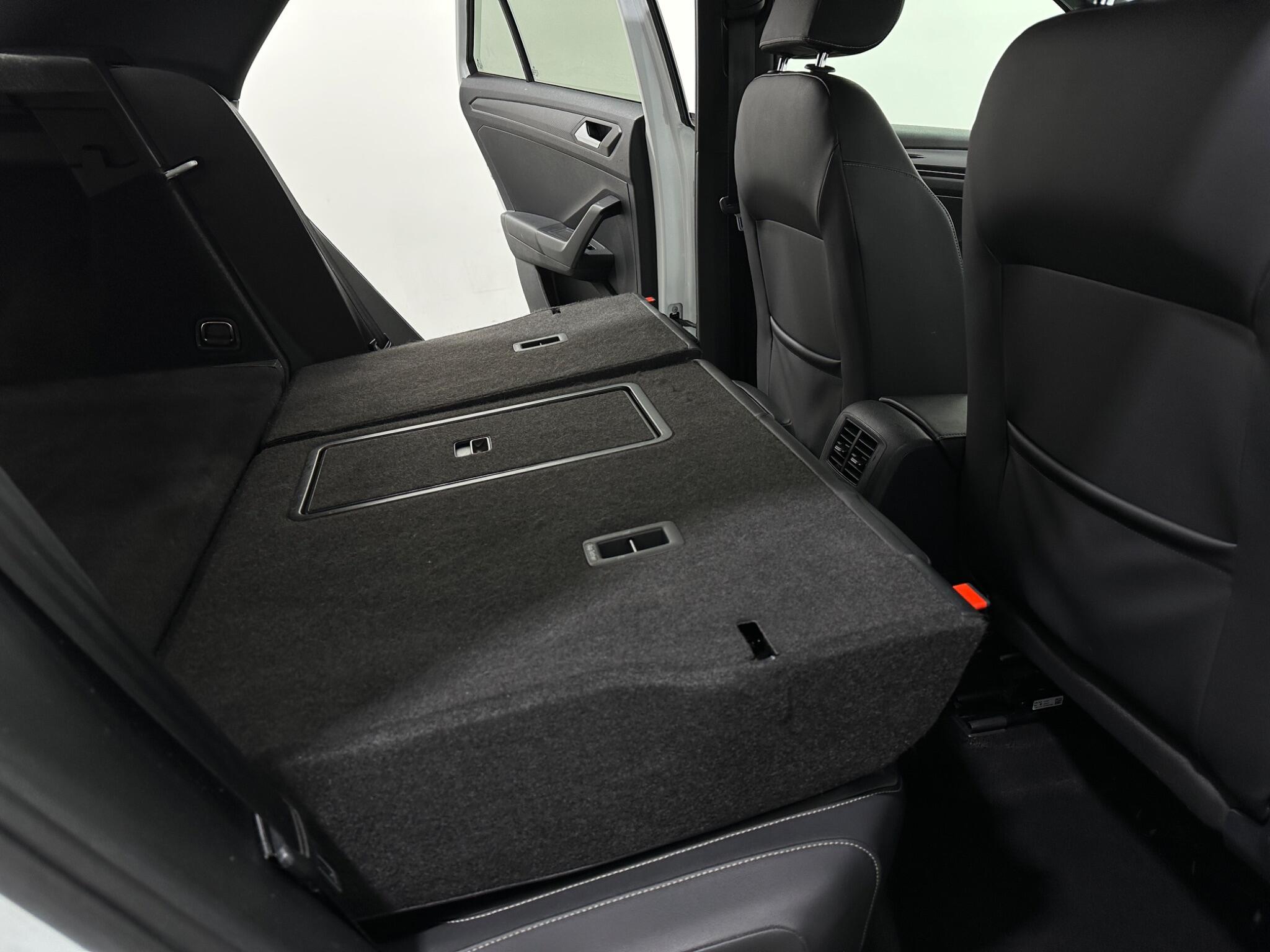 Volkswagen T-Roc view 46