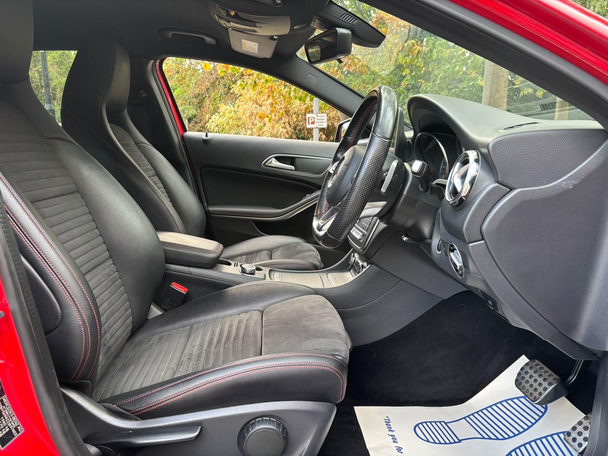 Mercedes-Benz Gla view 13