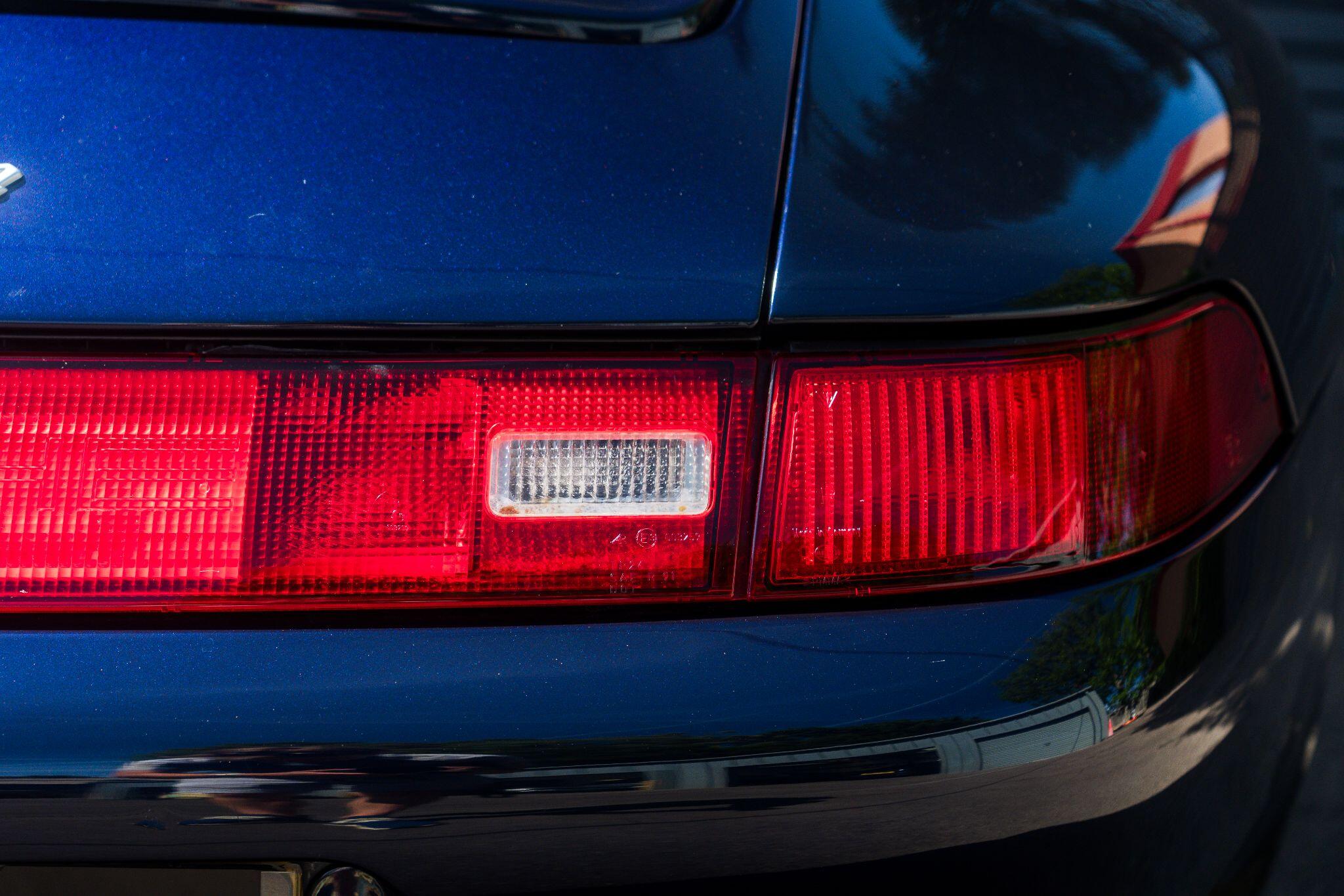 Porsche 911 view 33
