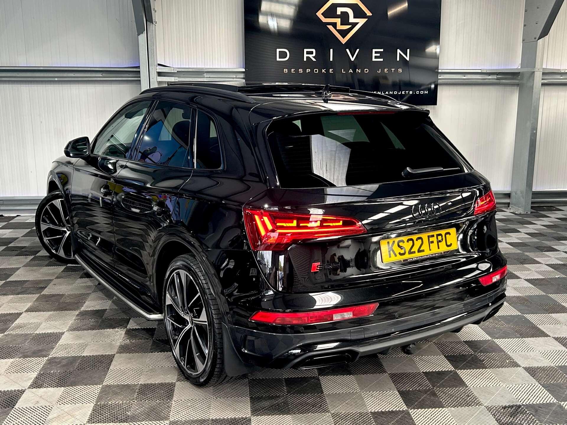 Audi Q5 view 16