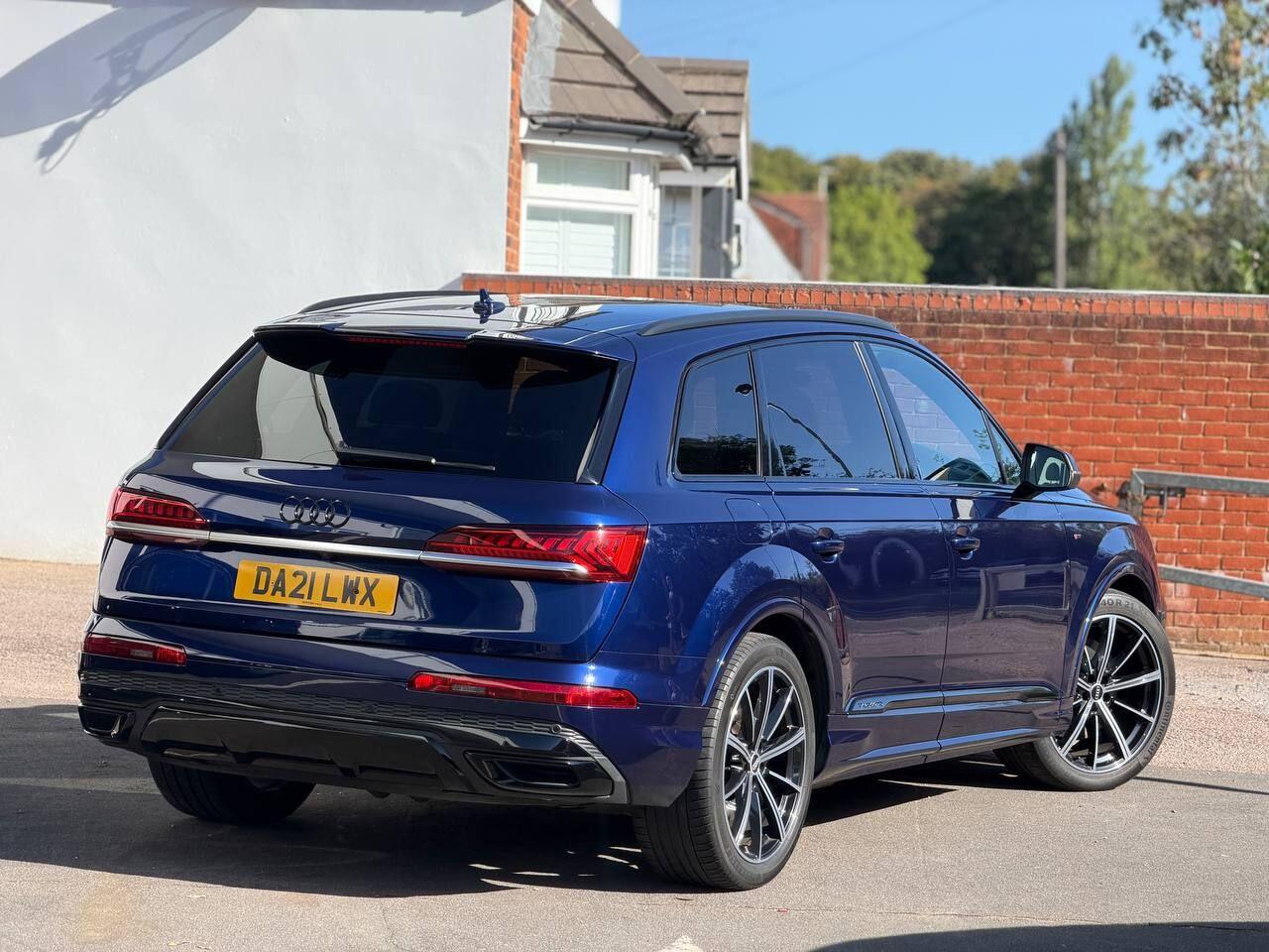Audi Q7 view 61