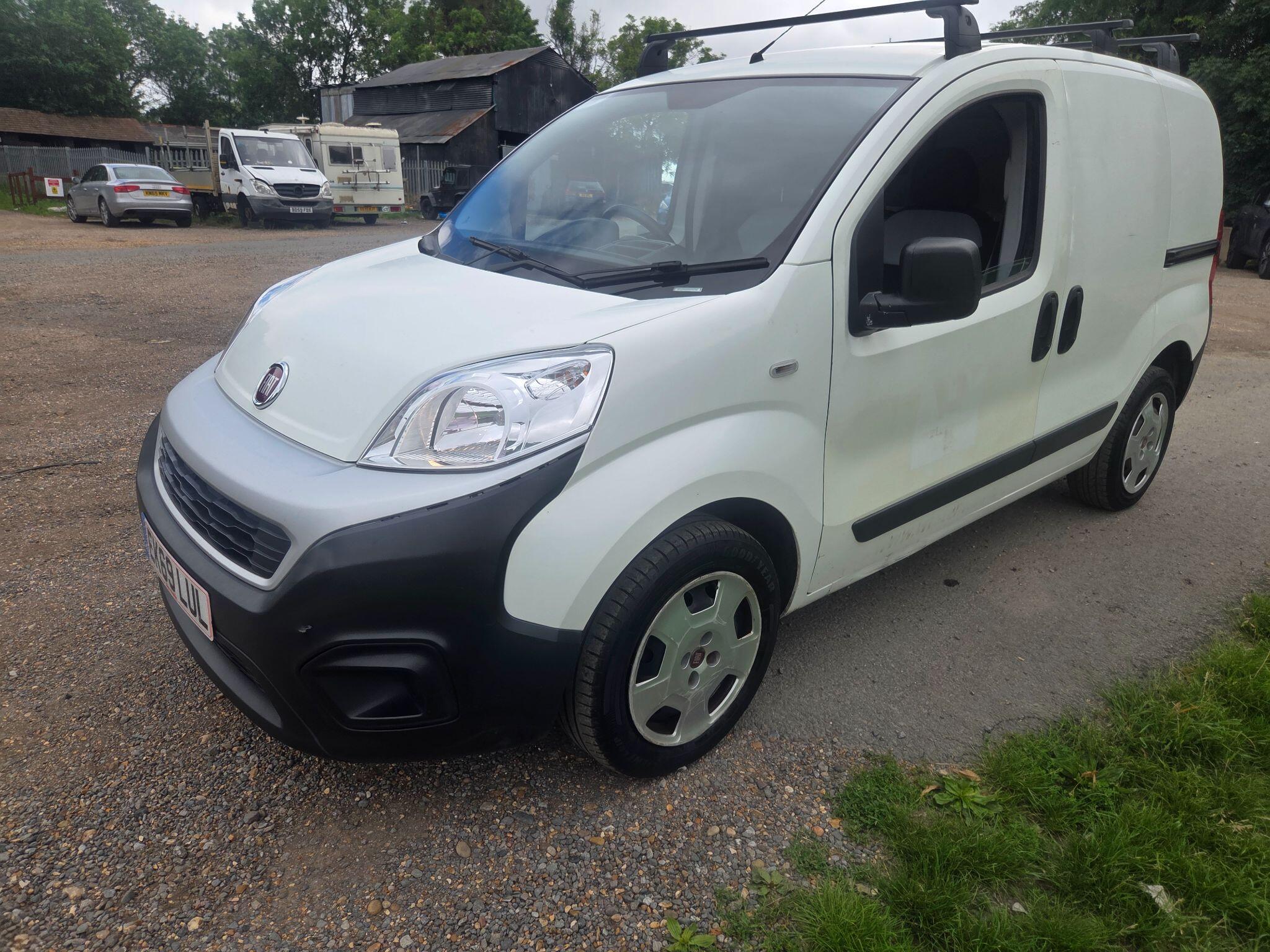 Fiat Fiorino view 3