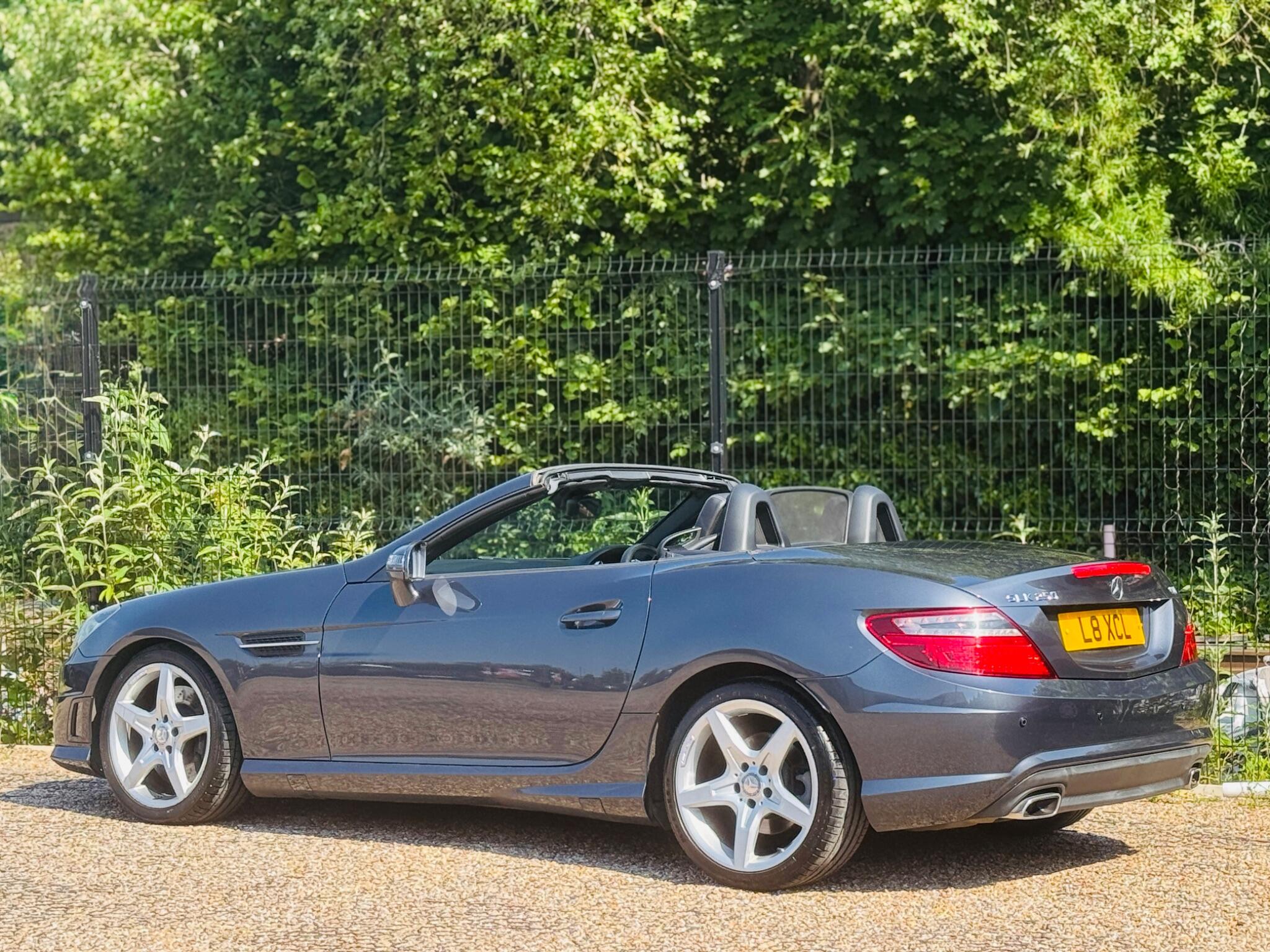 Mercedes-Benz SLK view 12