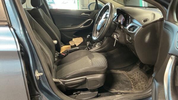 Vauxhall Astra view 11