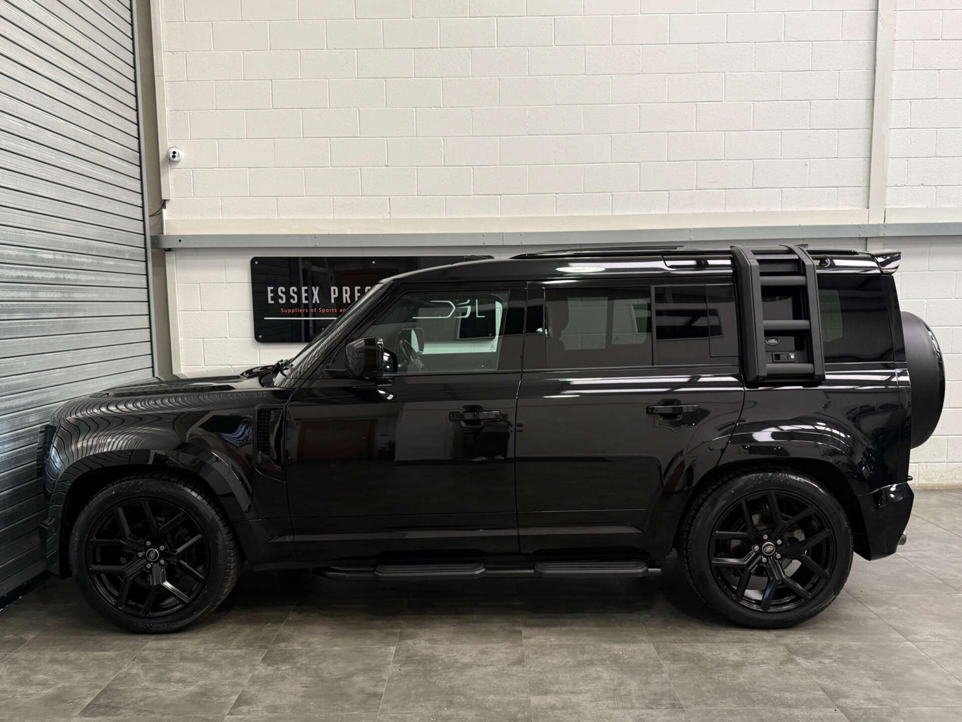 Land Rover Defender view 5