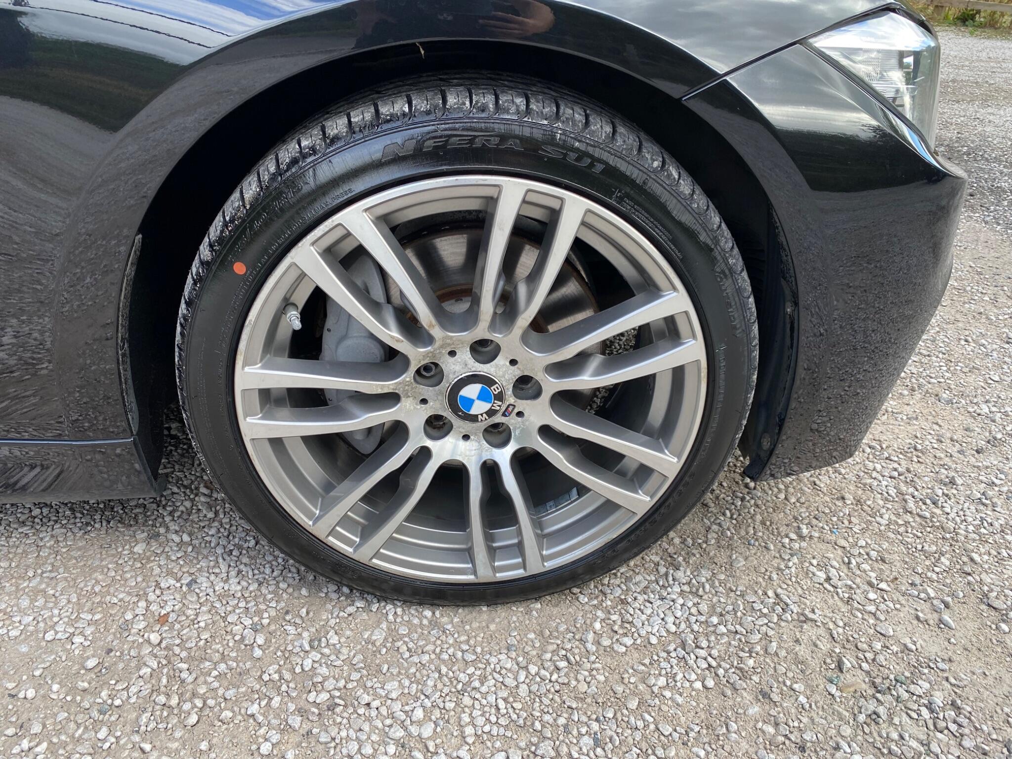 BMW 3 Series view 37
