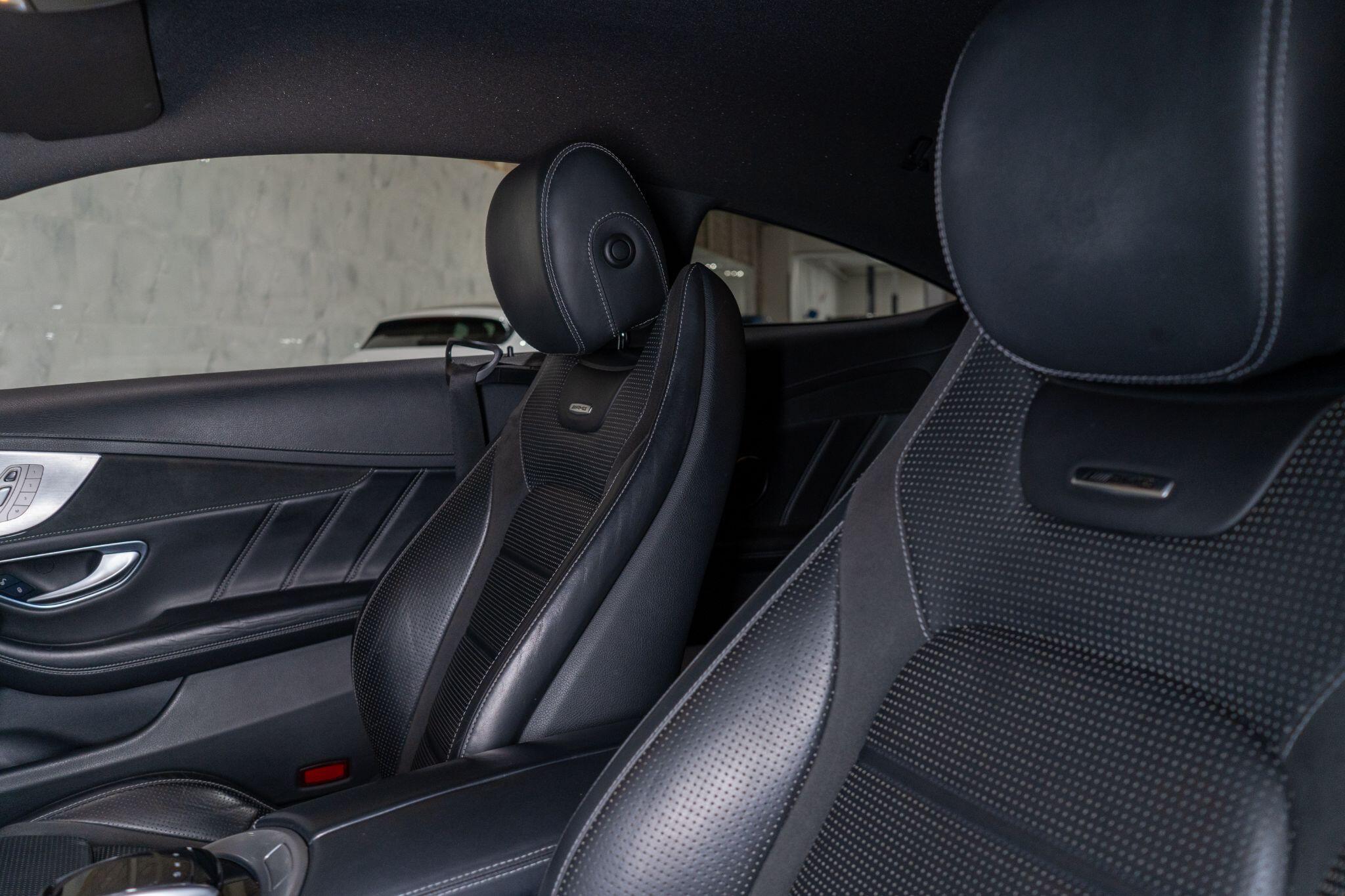 Mercedes-Benz C-Class view 33