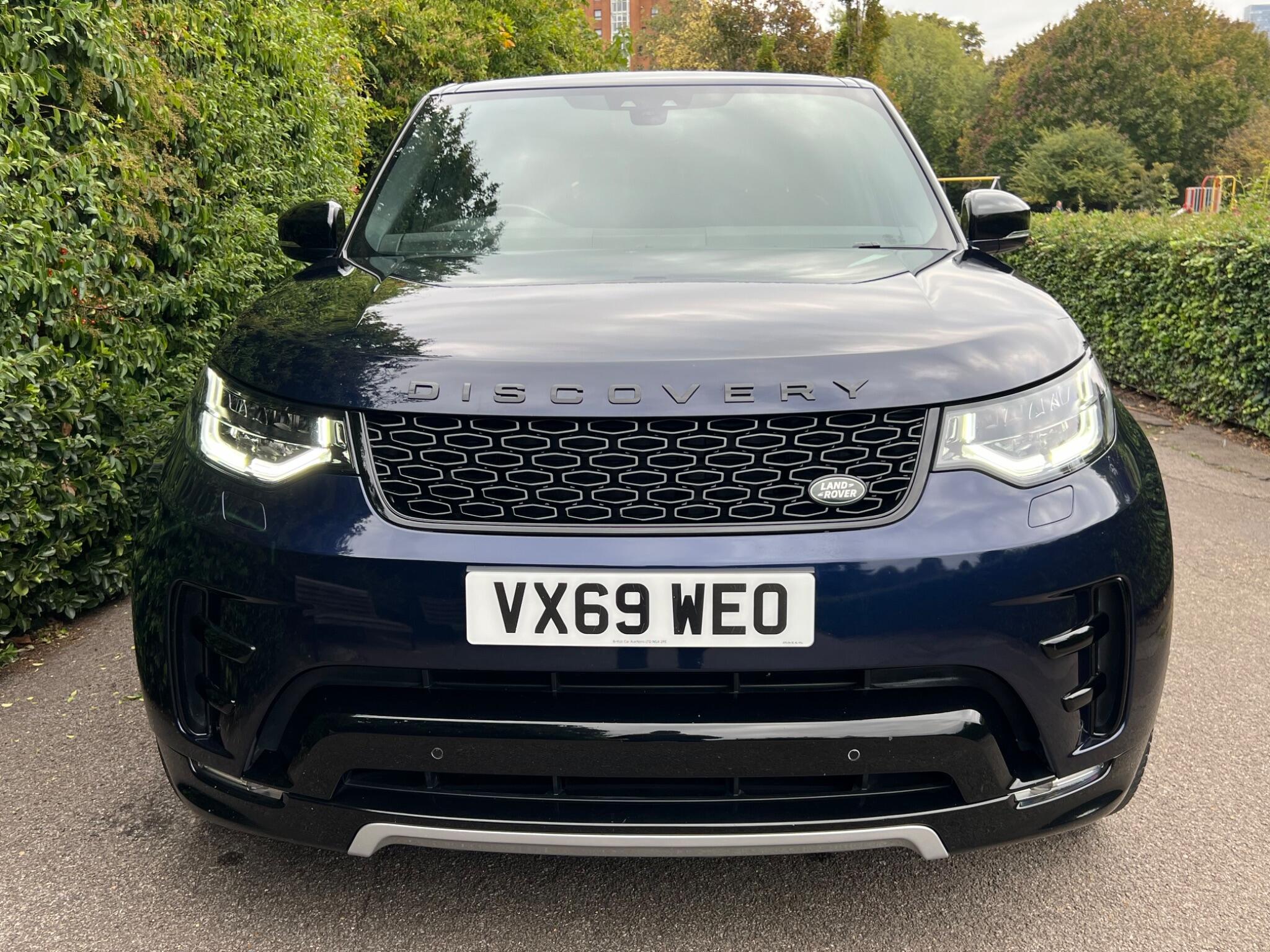 Land Rover Discovery view 60