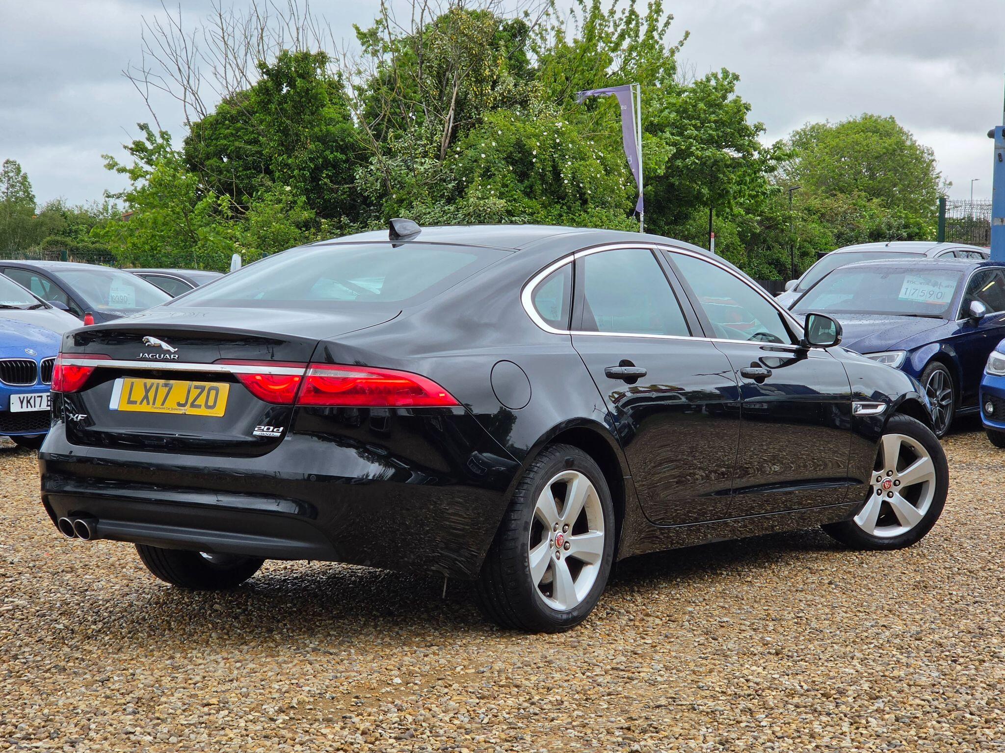 Jaguar XF view 3
