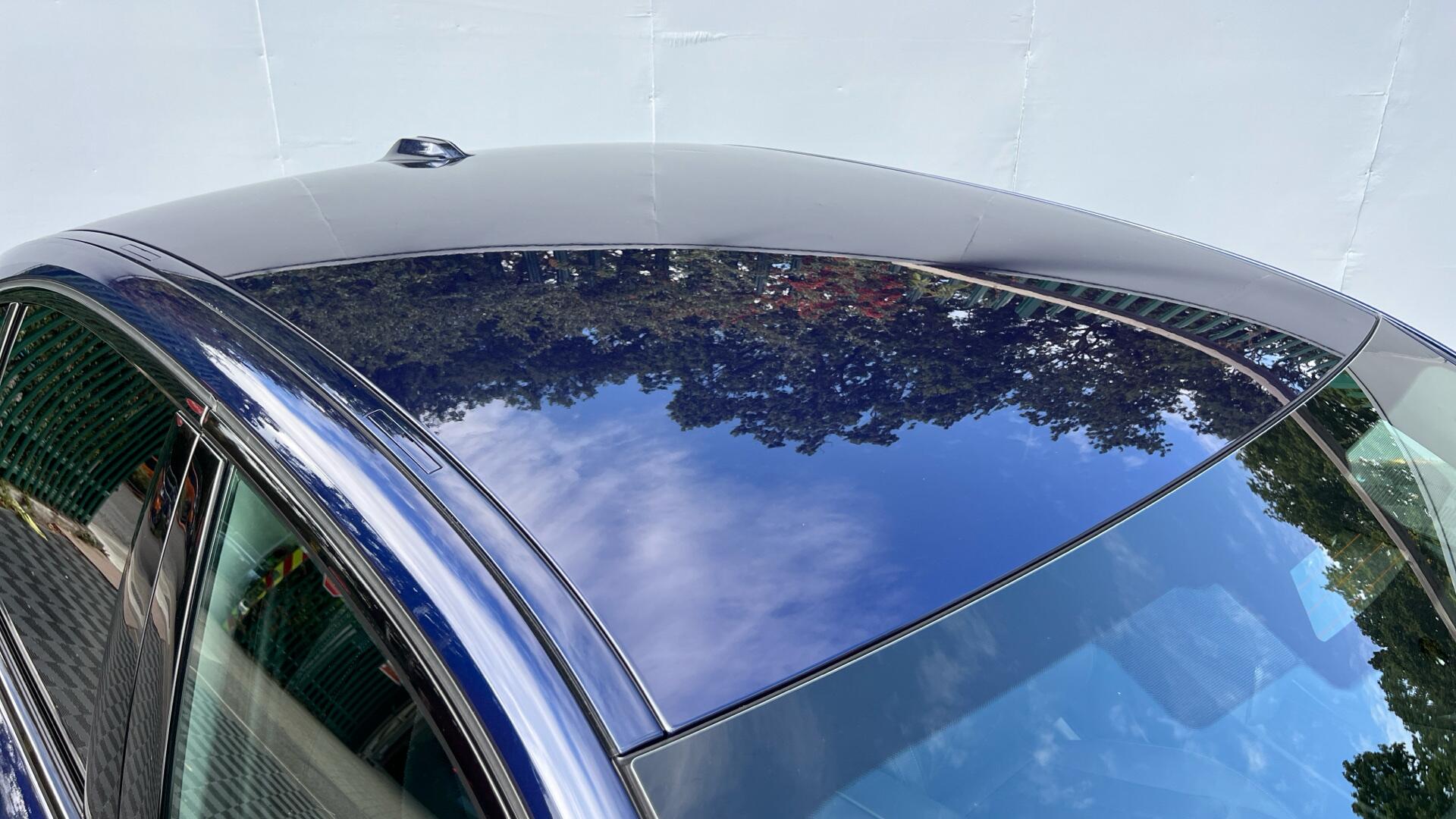 BMW 5 Series view 21