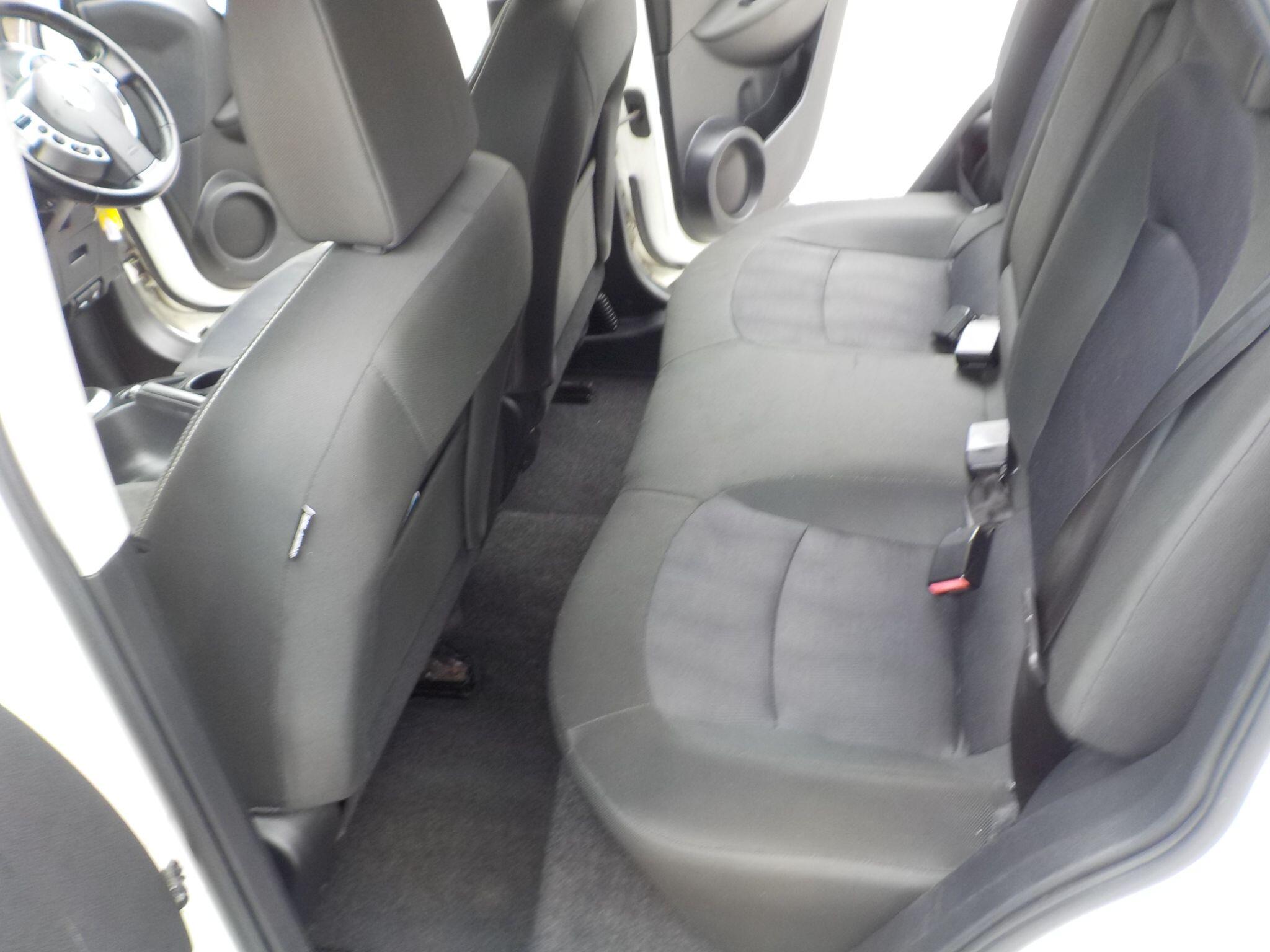 Nissan Qashqai 1.6 Acenta 2WD Euro 5 (s/s) 5dr