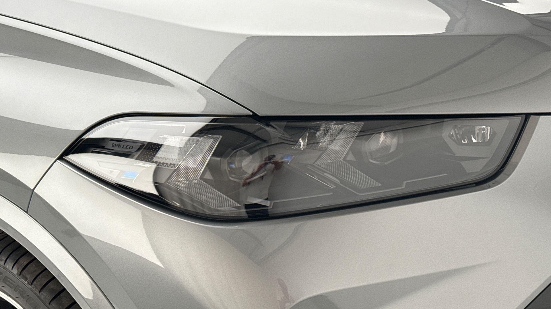 BMW X5 view 22
