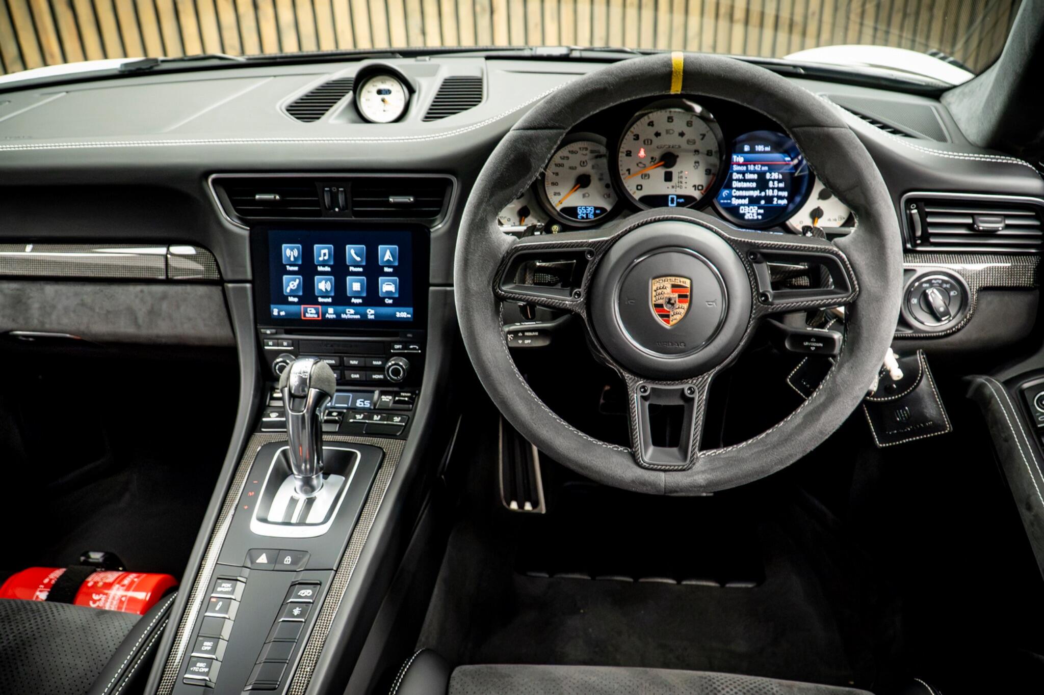Porsche 911 view 26