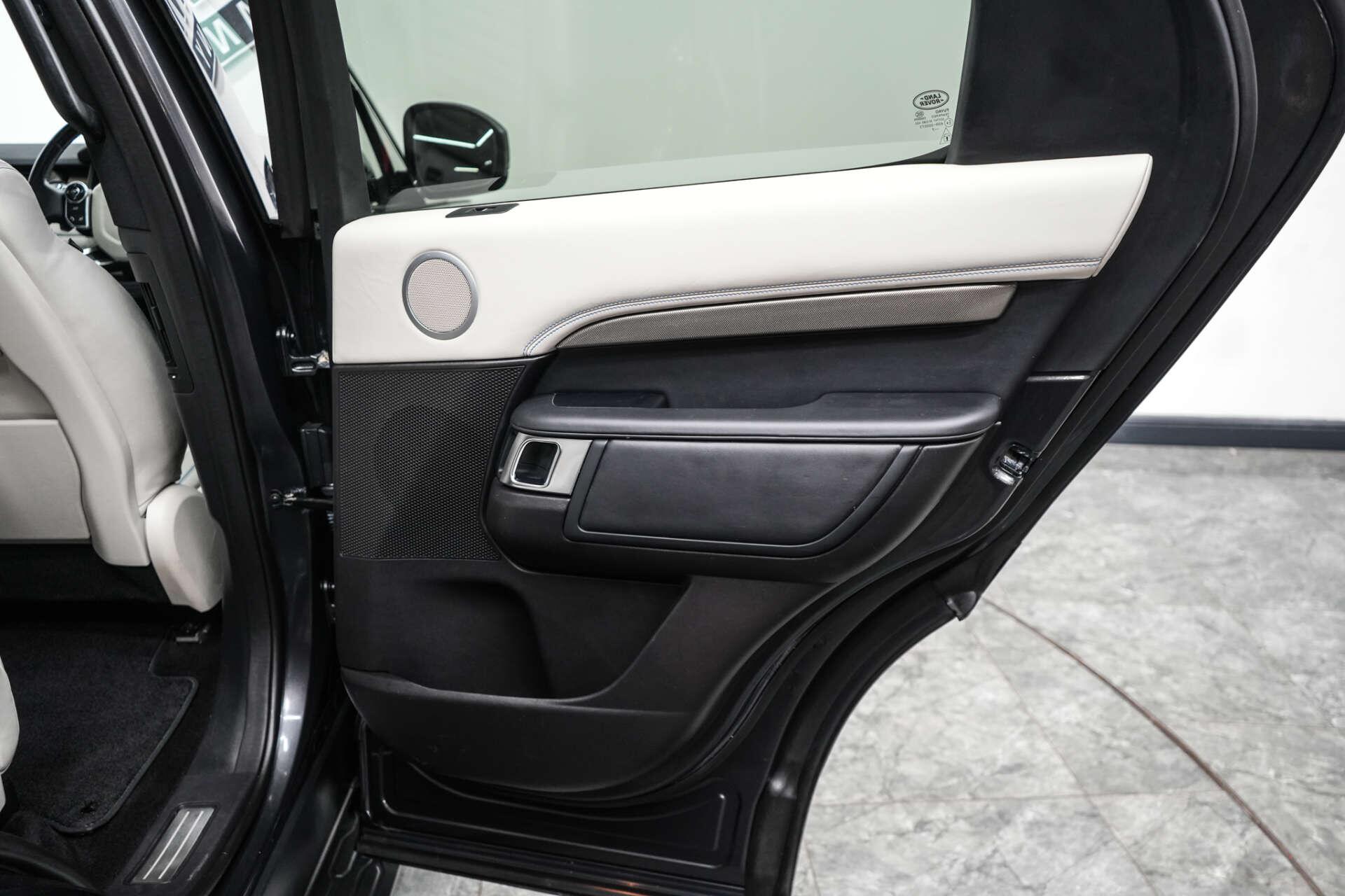 Land Rover Discovery 3 view 22