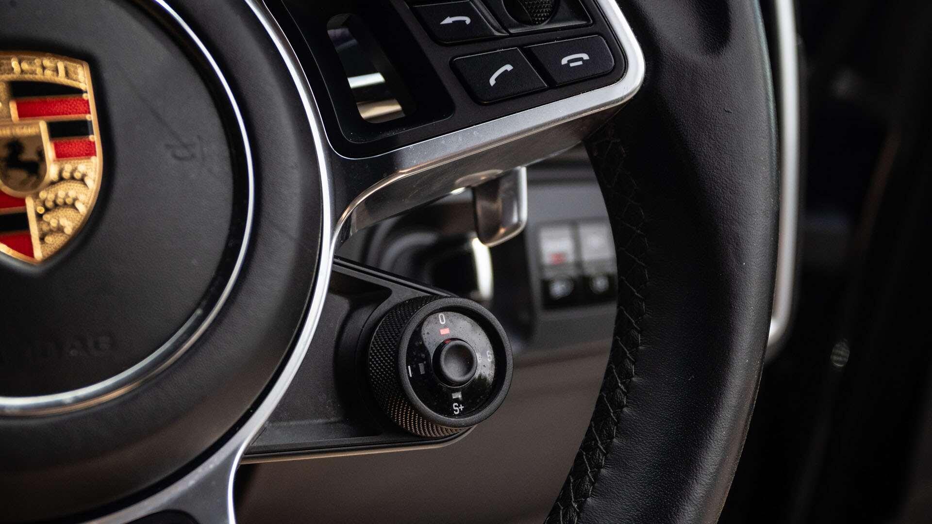 Porsche Cayenne view 18