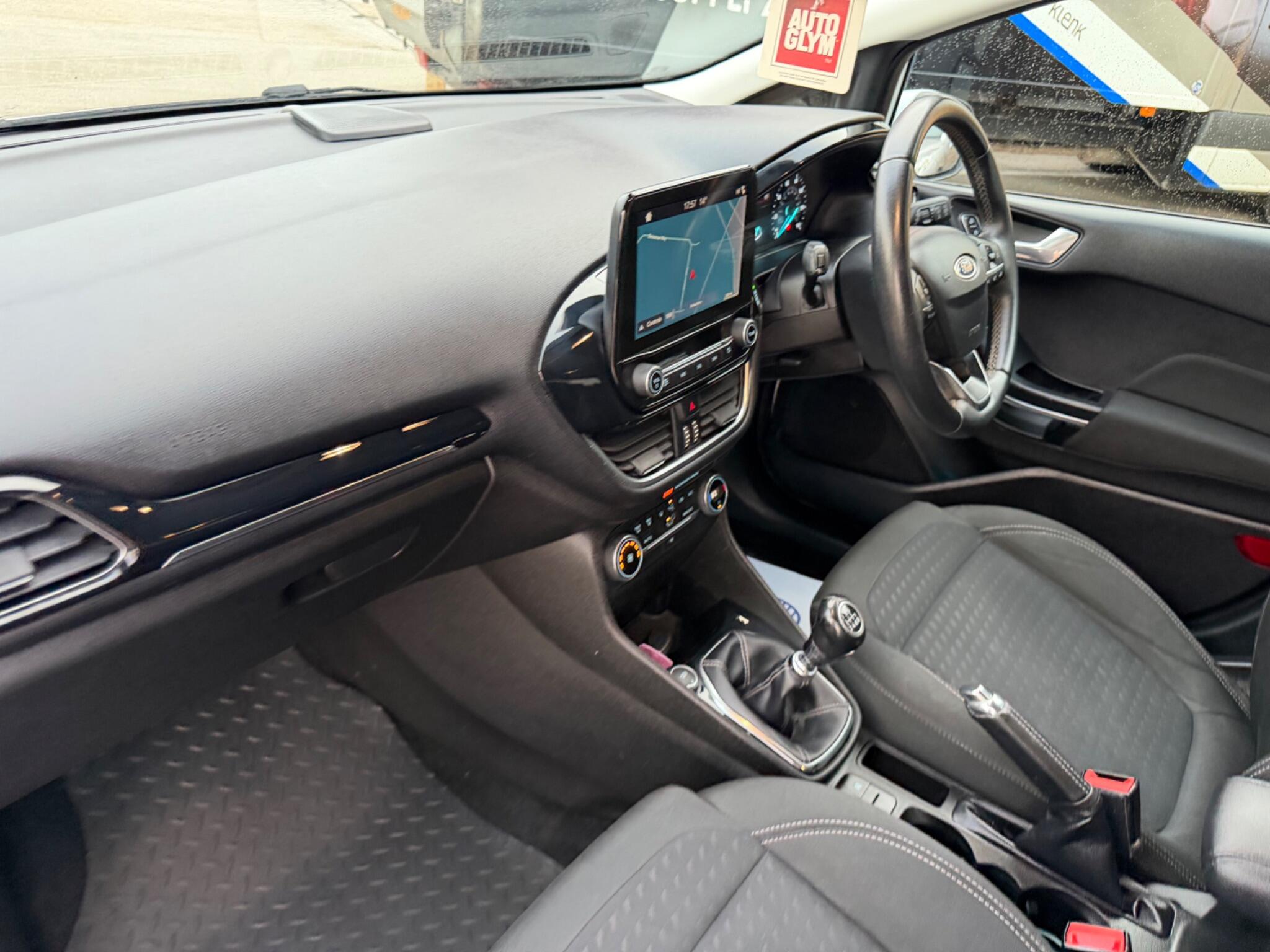 Ford Fiesta view 52