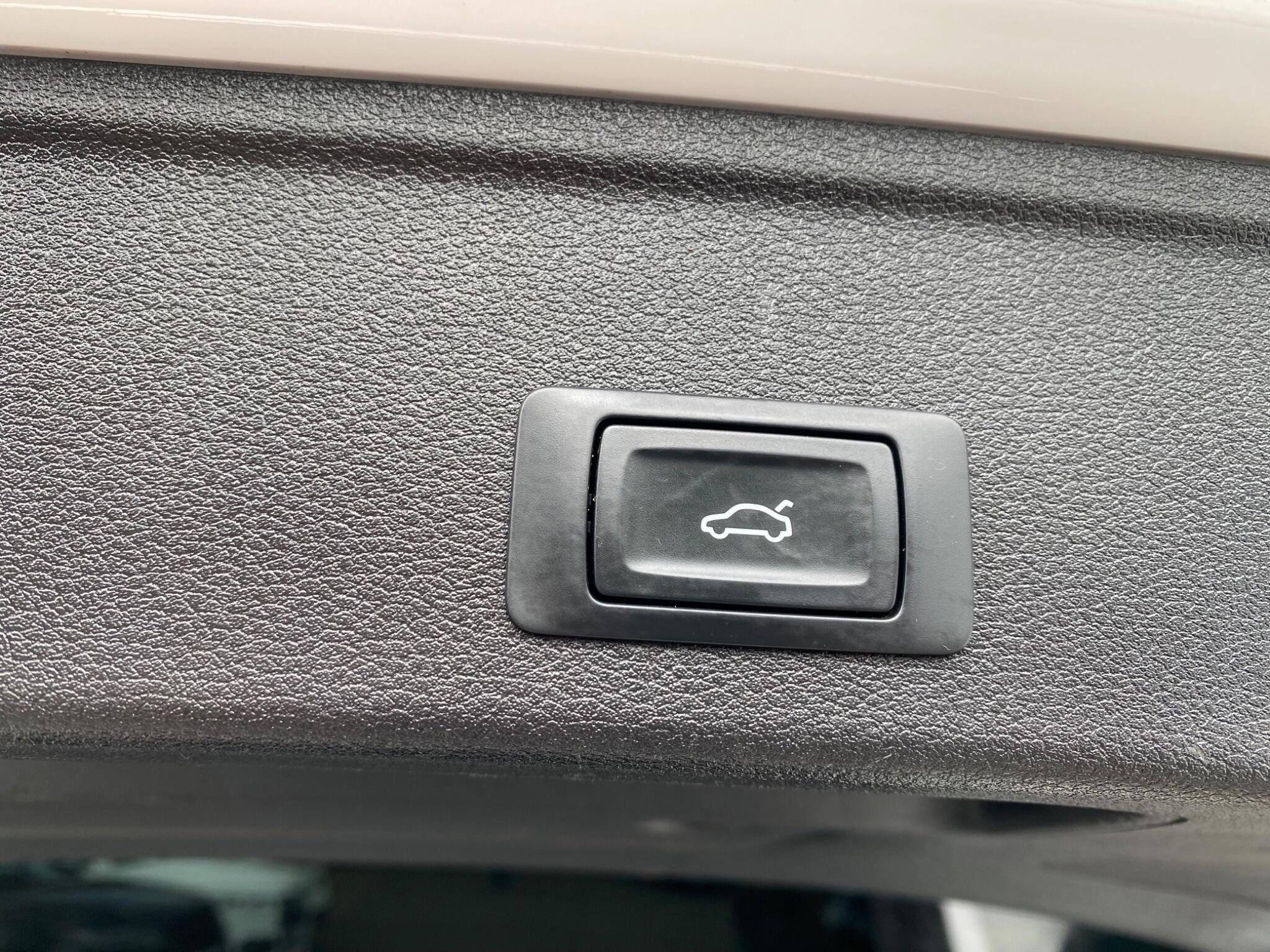 Audi A4 Avant view 42