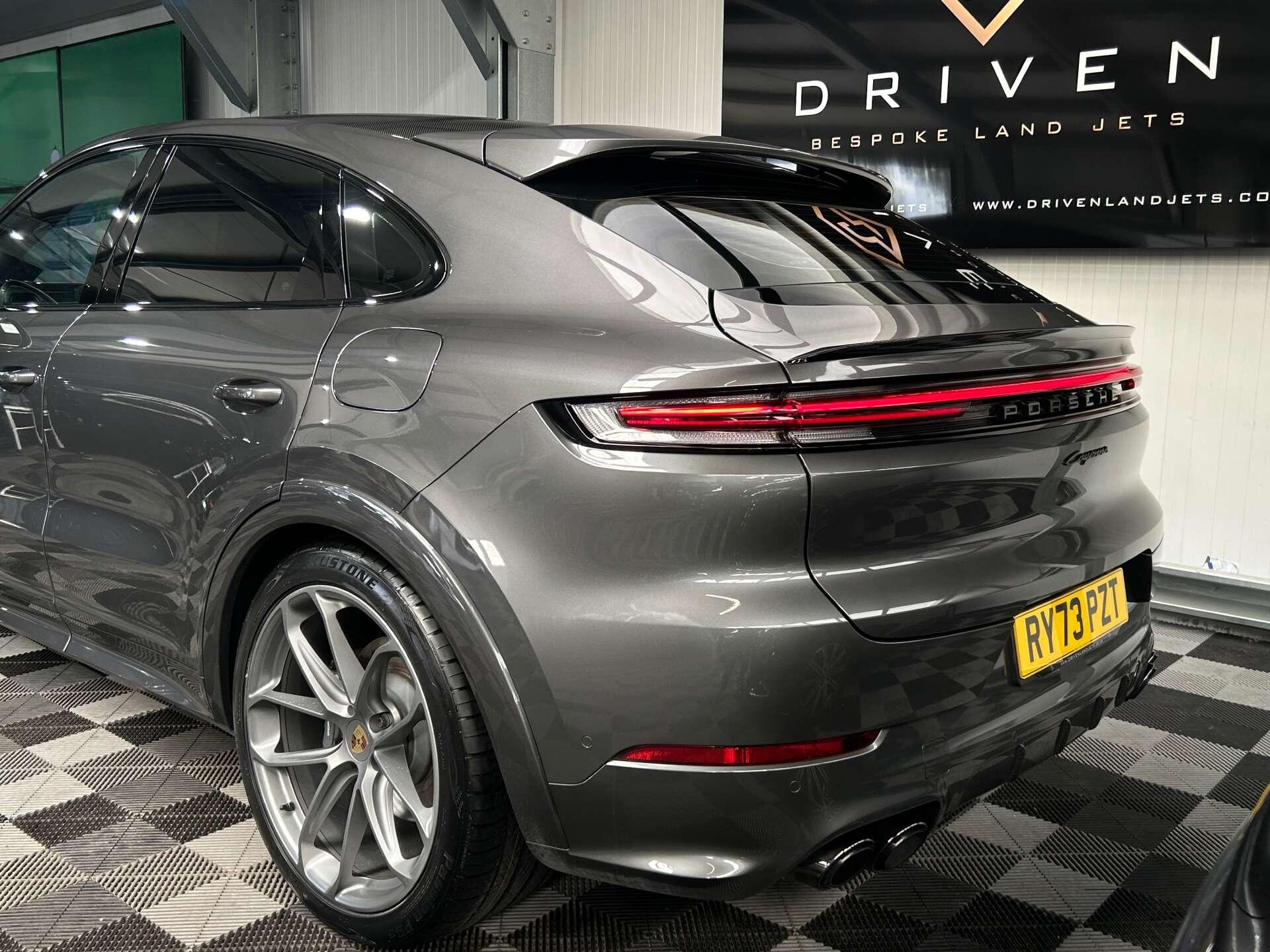 Porsche Cayenne view 14