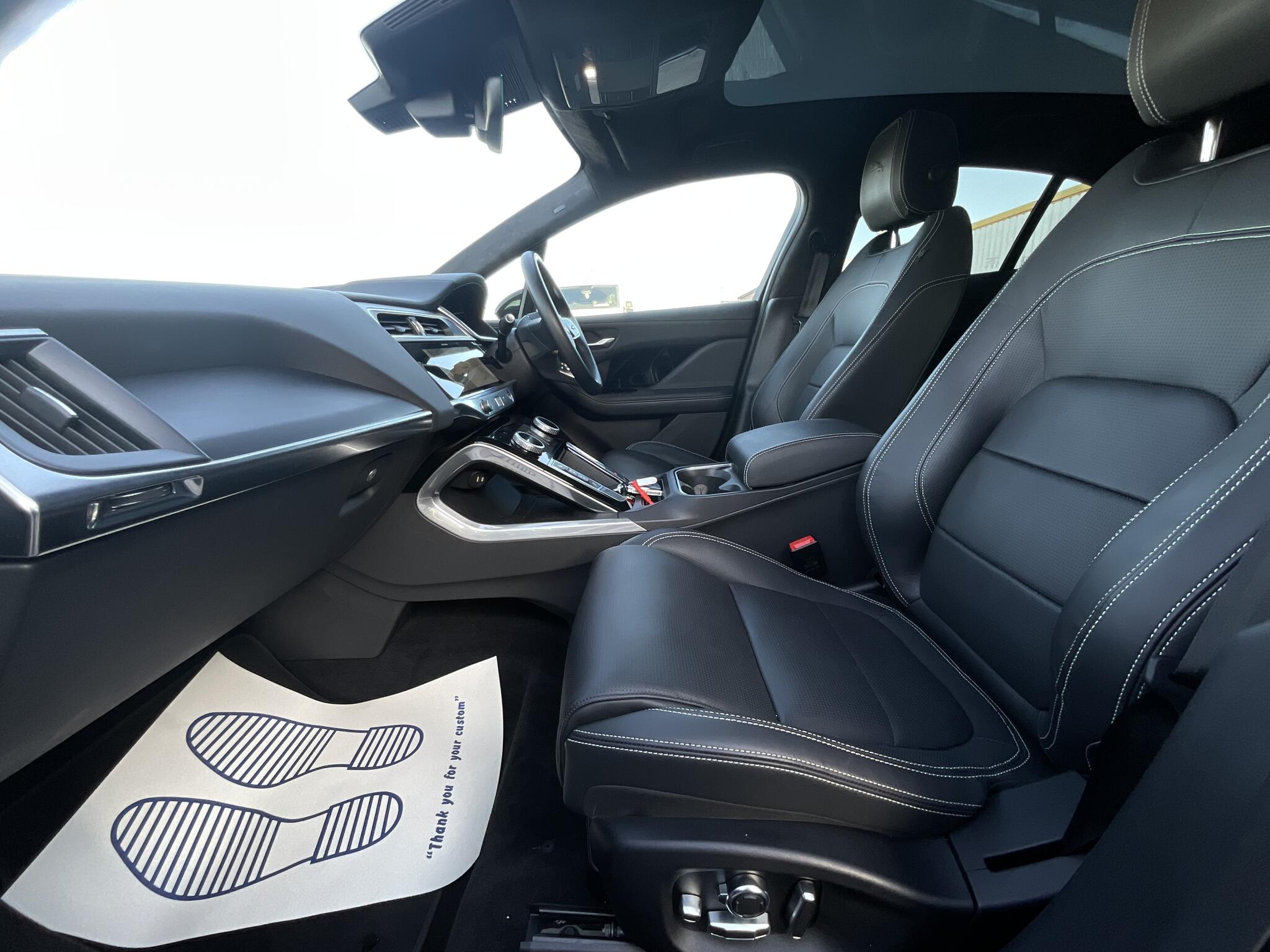Jaguar I-Pace view 40
