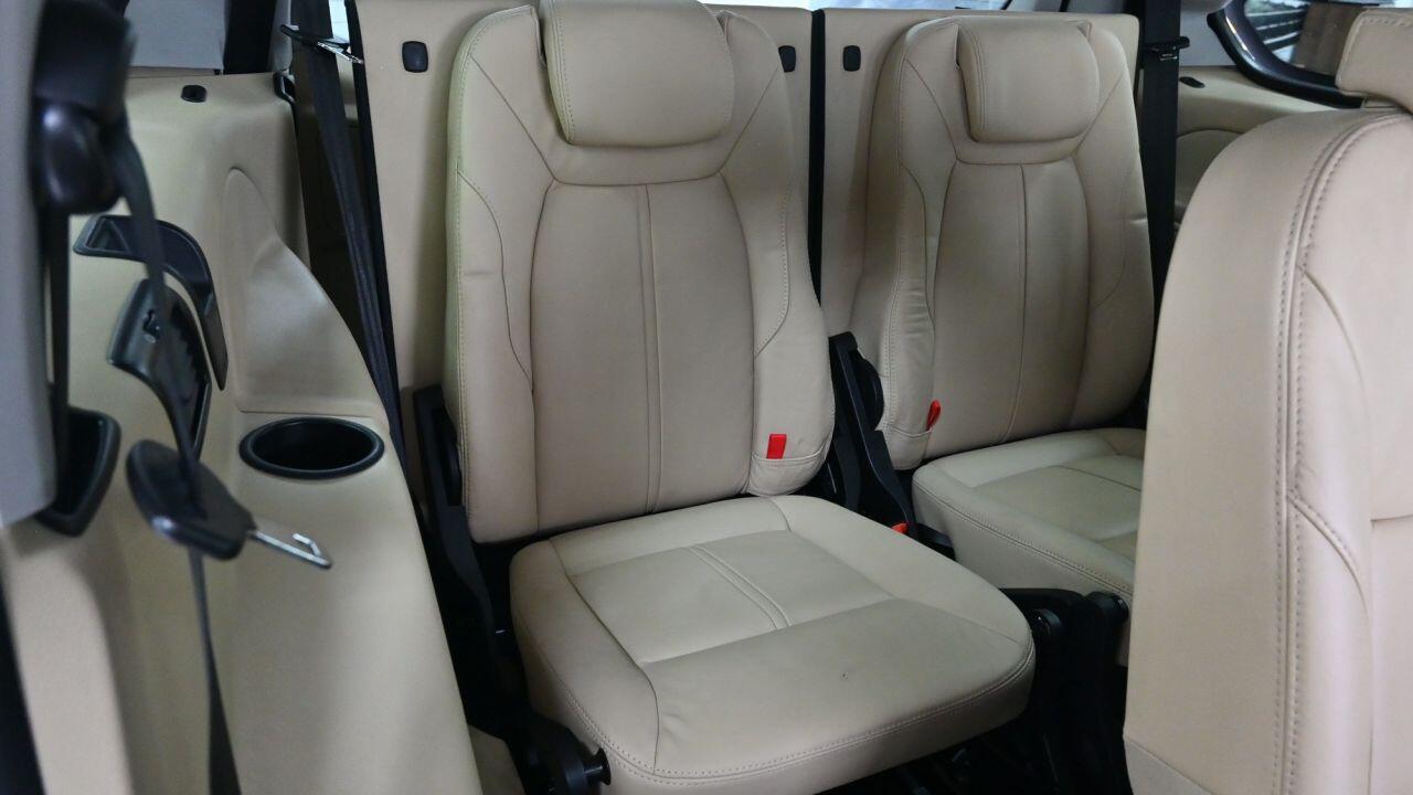 Ford Galaxy view 18