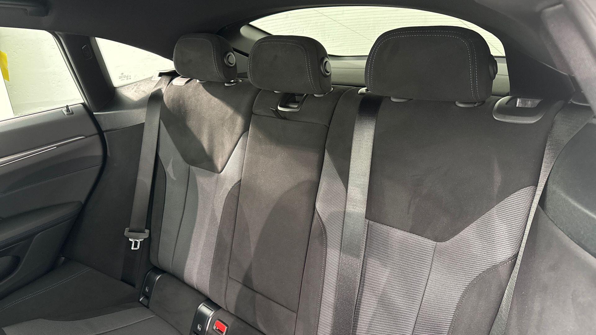 BMW 4 Series view 12