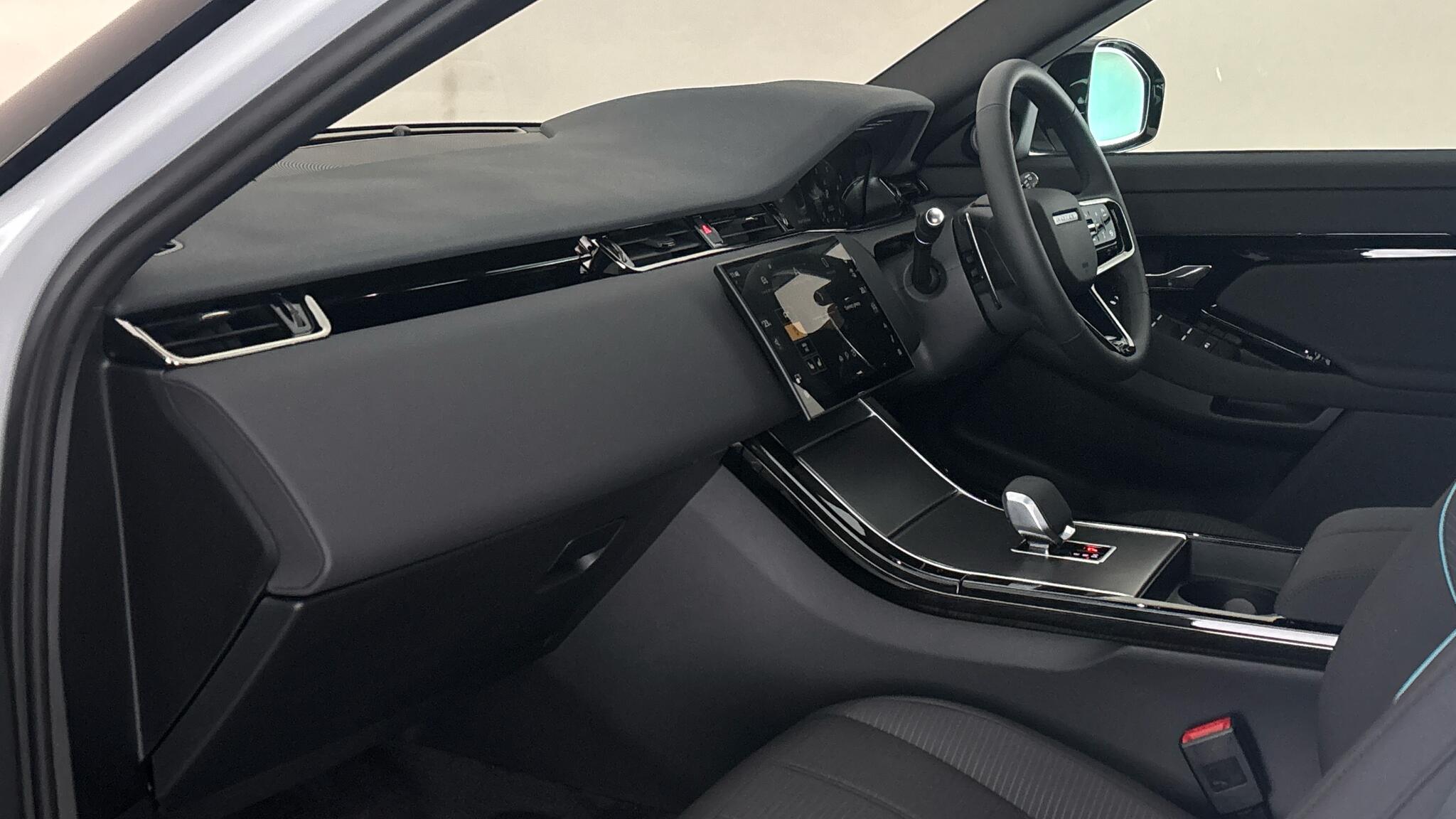 Land Rover Range Rover Evoque view 21