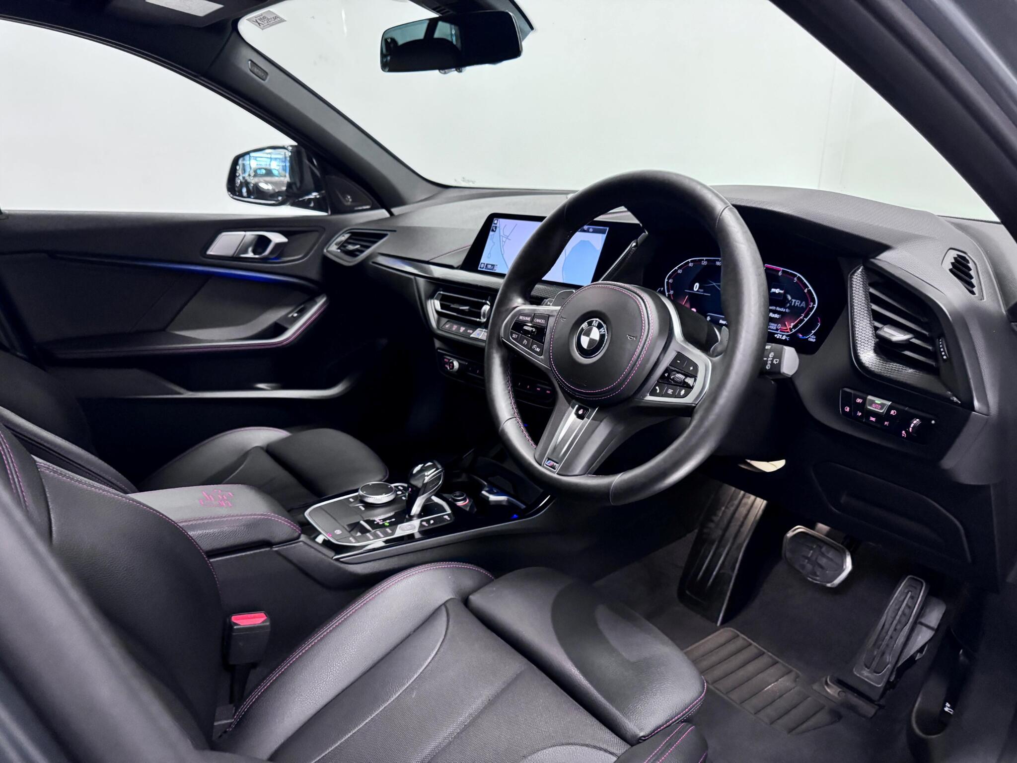 BMW 1 Series view 33