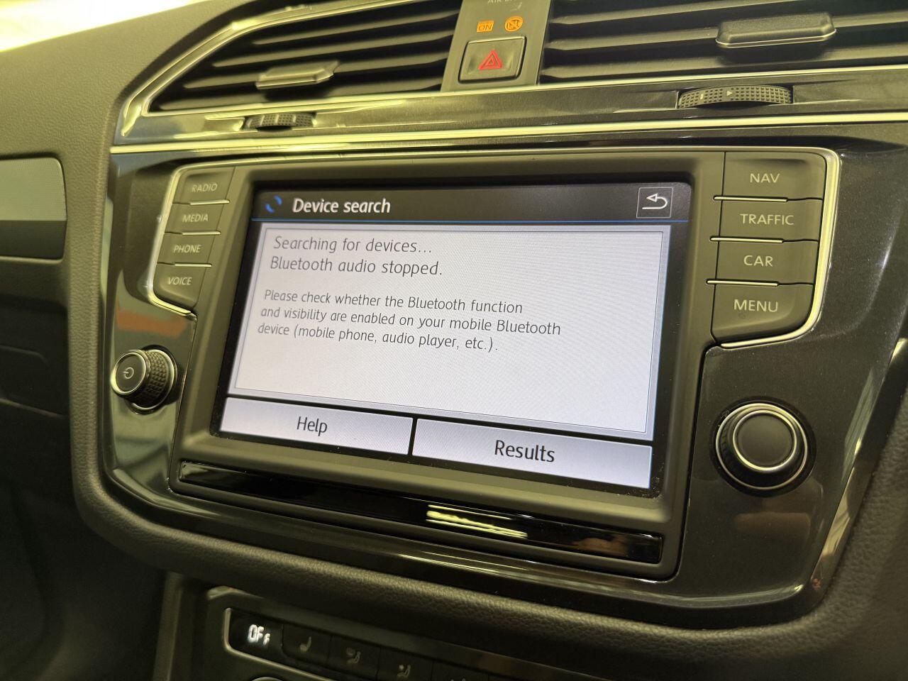 Volkswagen Tiguan view 23