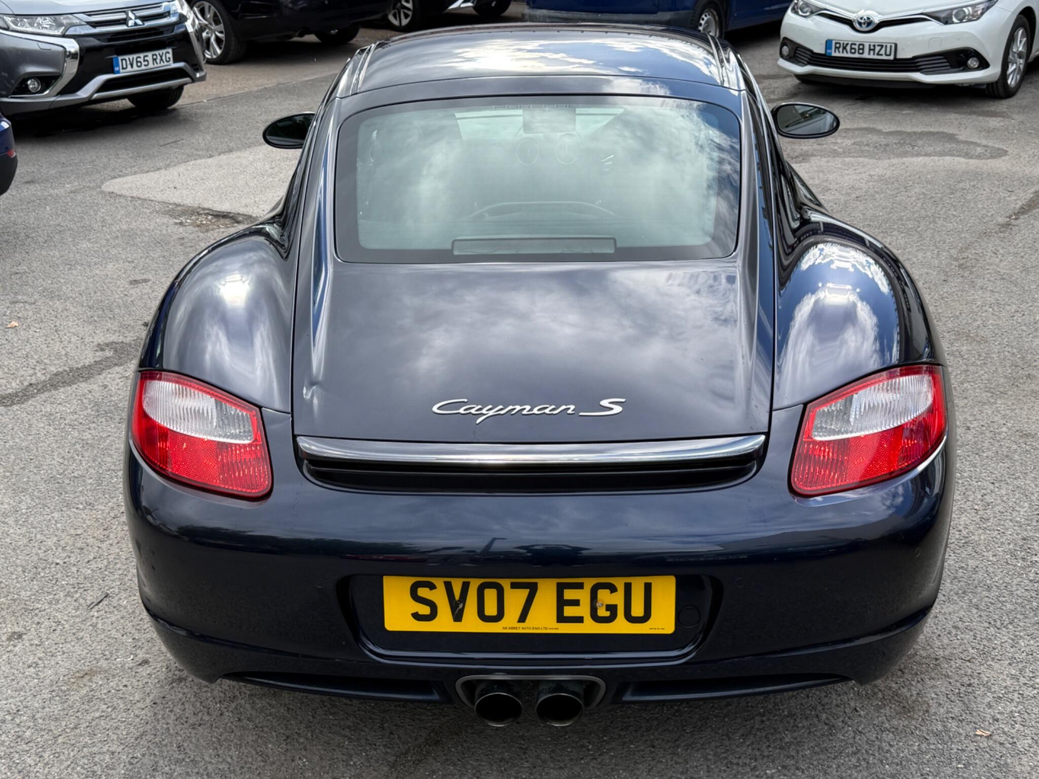 Porsche Cayman - Image 13