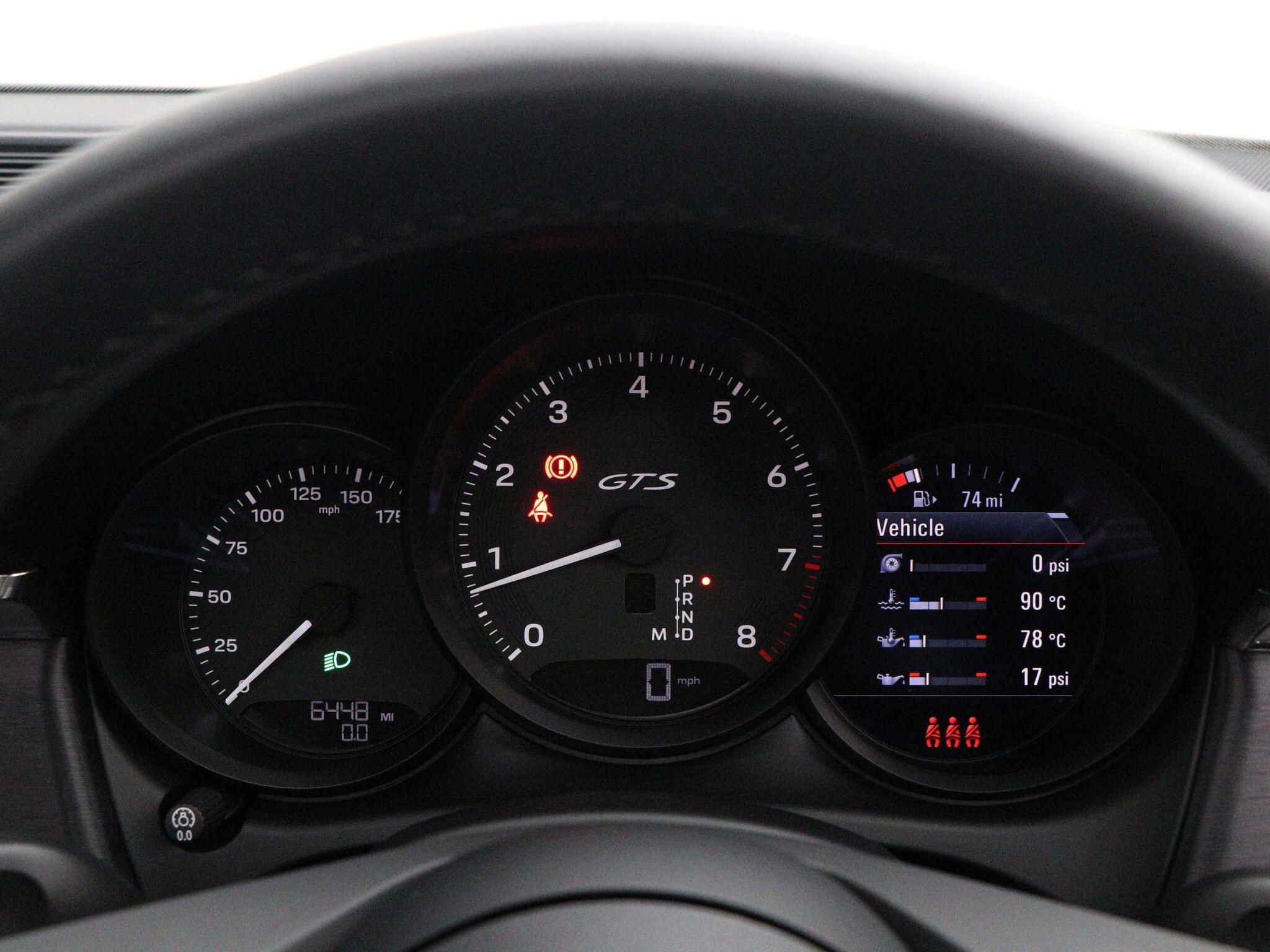 Porsche Macan view 39