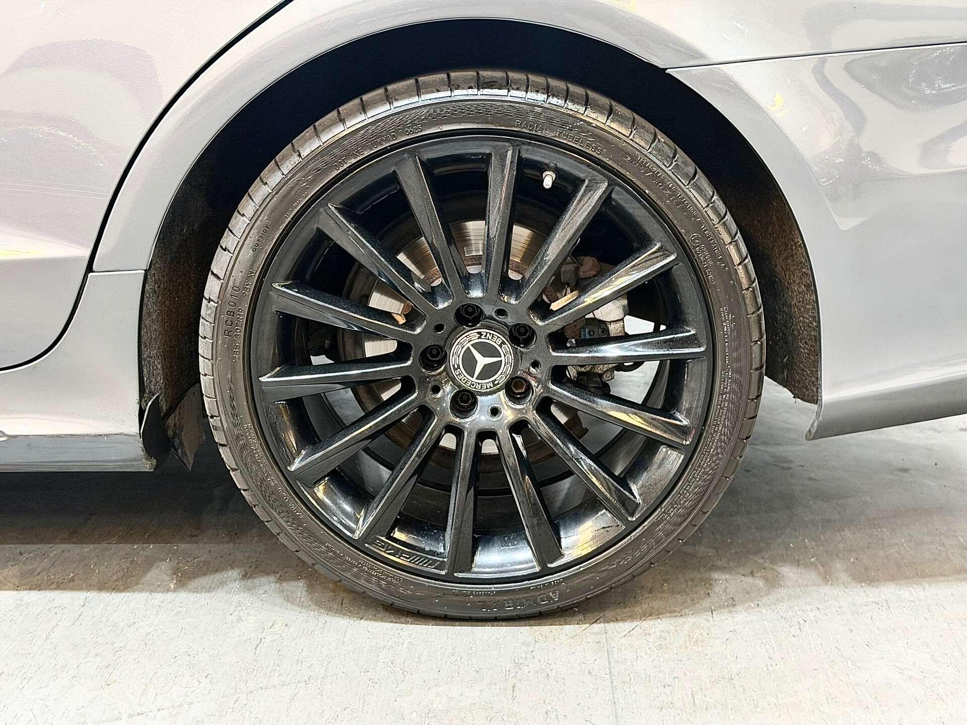Mercedes-Benz CLS view 30