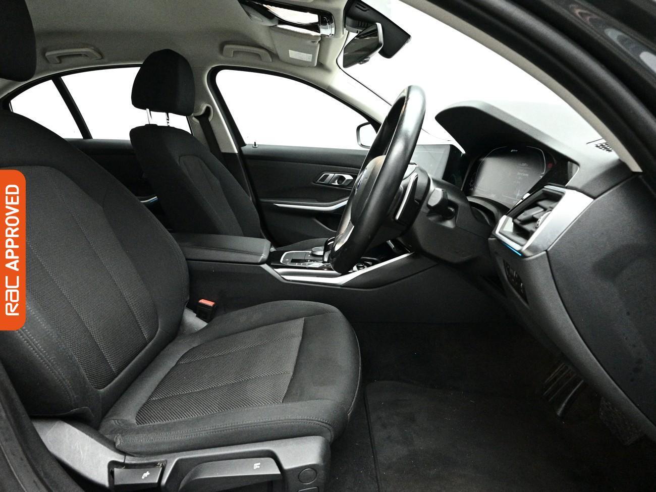 BMW 3 Series view 13