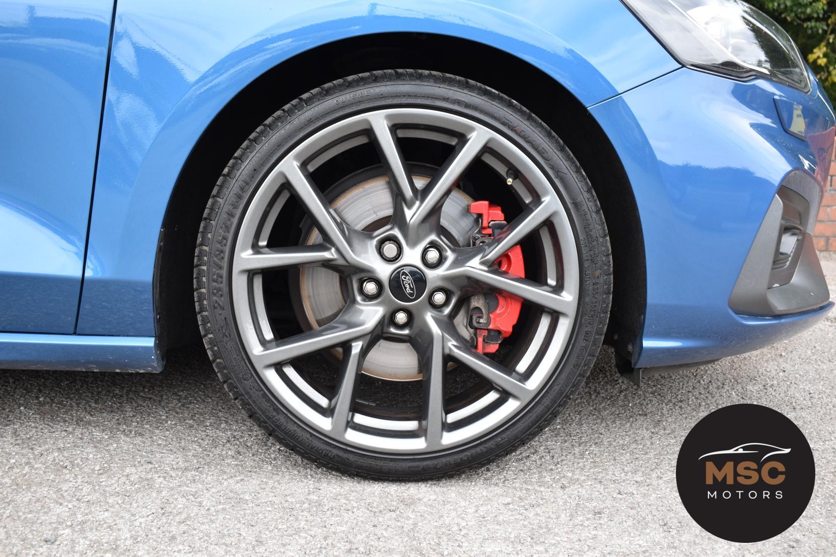 Ford Focus view 26