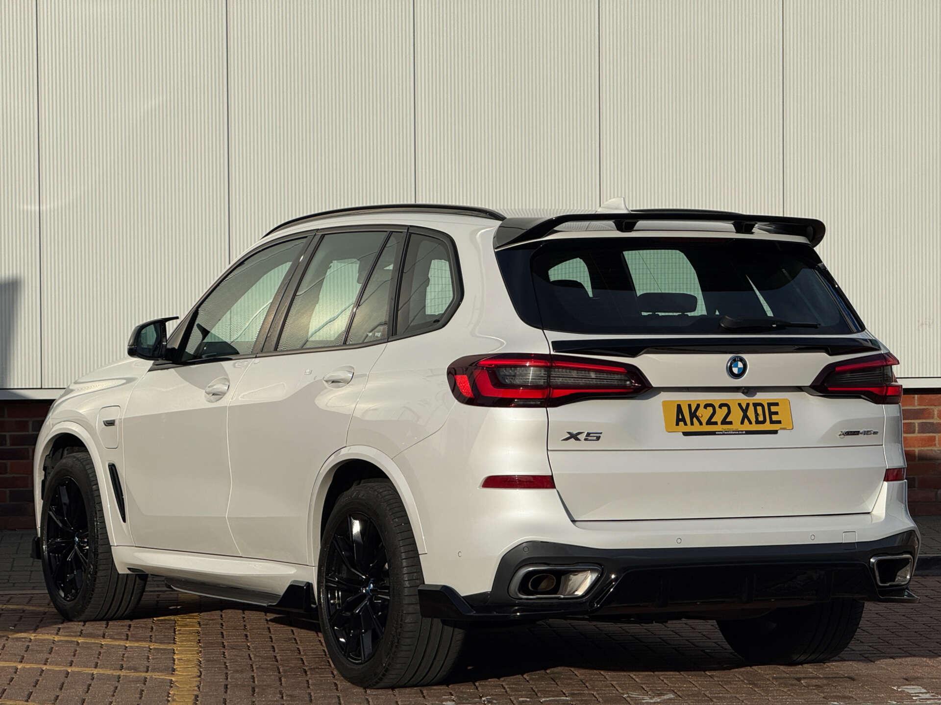 BMW X5 view 4