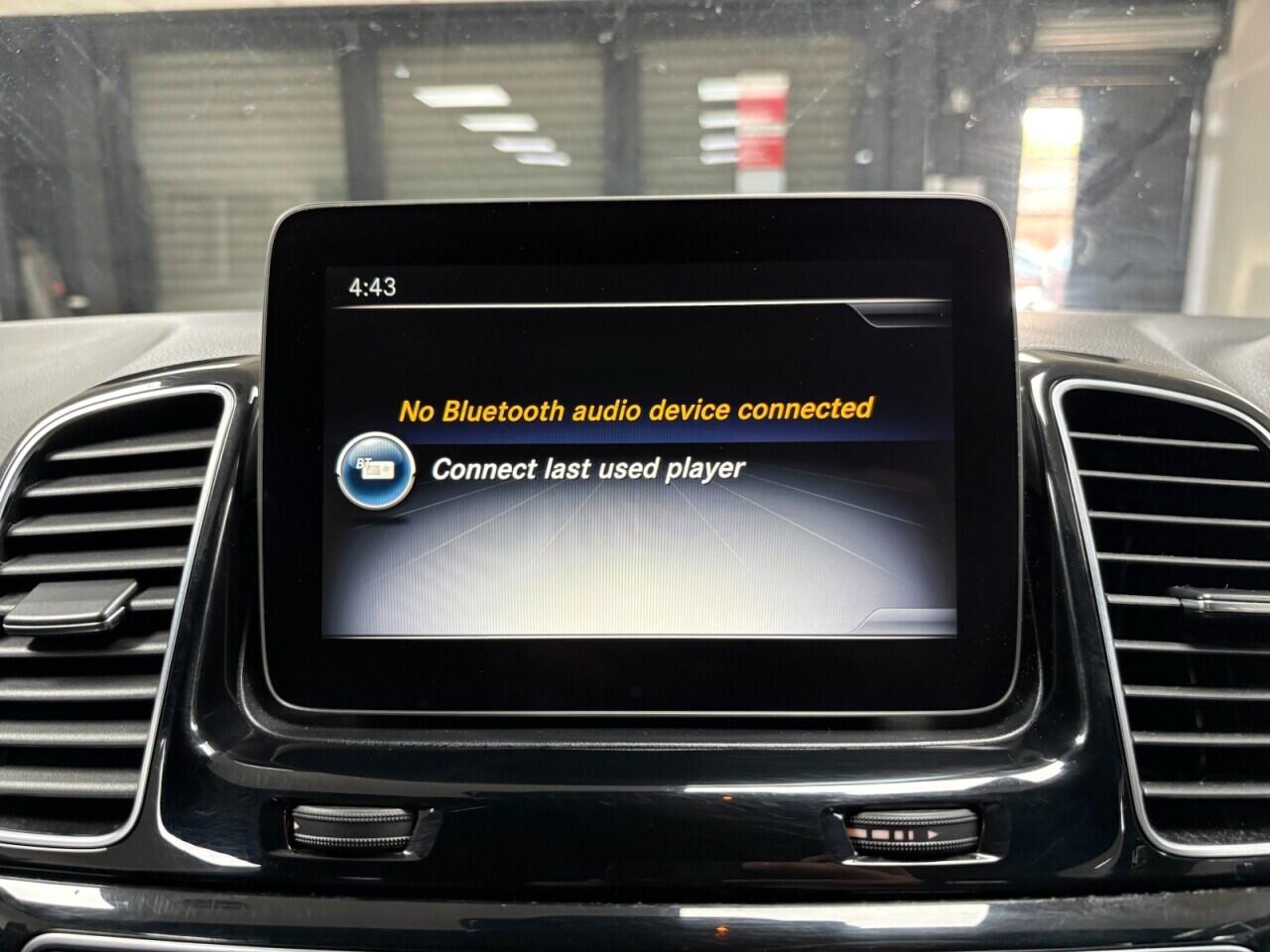 Mercedes-Benz Gle view 26